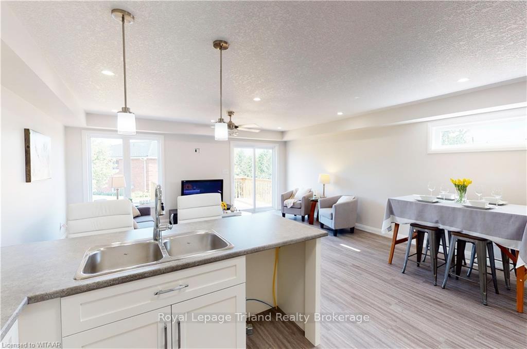 Photo 4 of Unit B, 135 Wimpole Street, West Perth, Mitchell — HOMEH