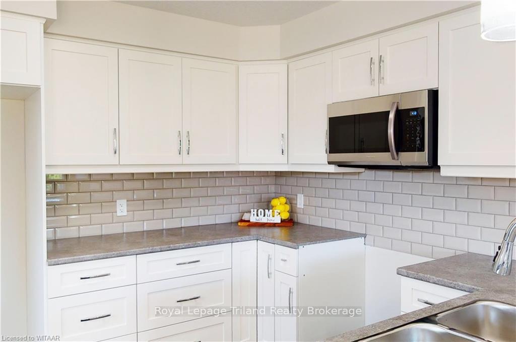 Photo 5 of Unit B, 135 Wimpole Street, West Perth, Mitchell — HOMEH