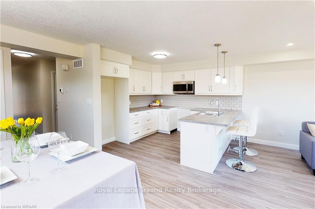 Photo 6 of Unit B, 135 Wimpole Street, West Perth, Mitchell — HOMEH