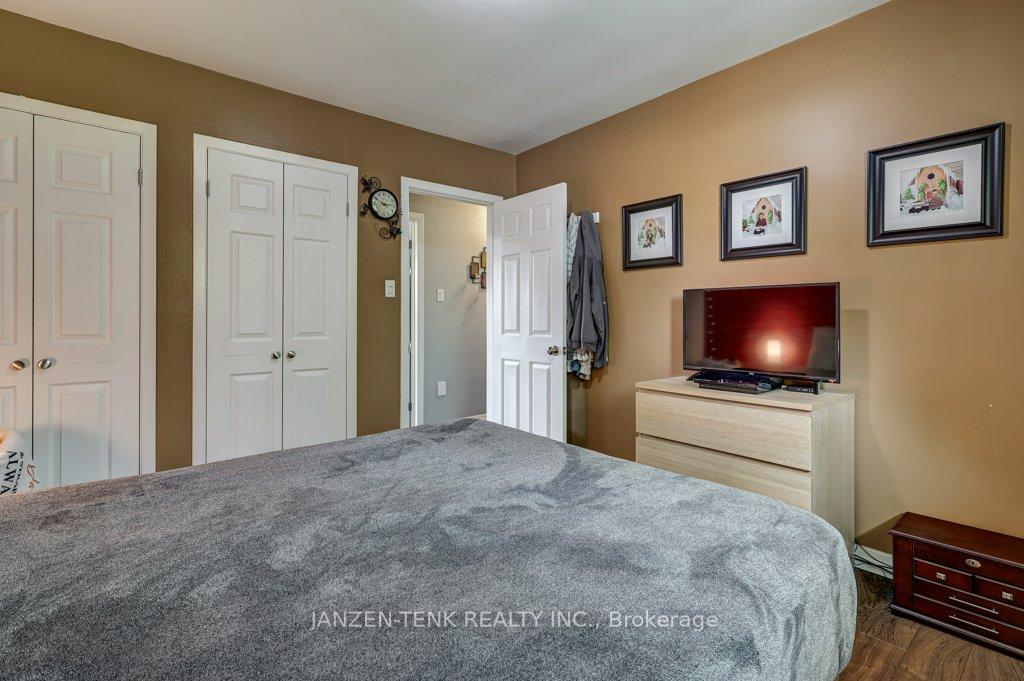 Photo 14 of 131 Fourth Avenue, Aylmer — HOMEH