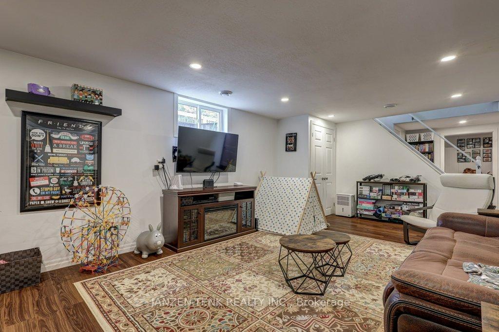 Photo 28 of 131 Fourth Avenue, Aylmer — HOMEH