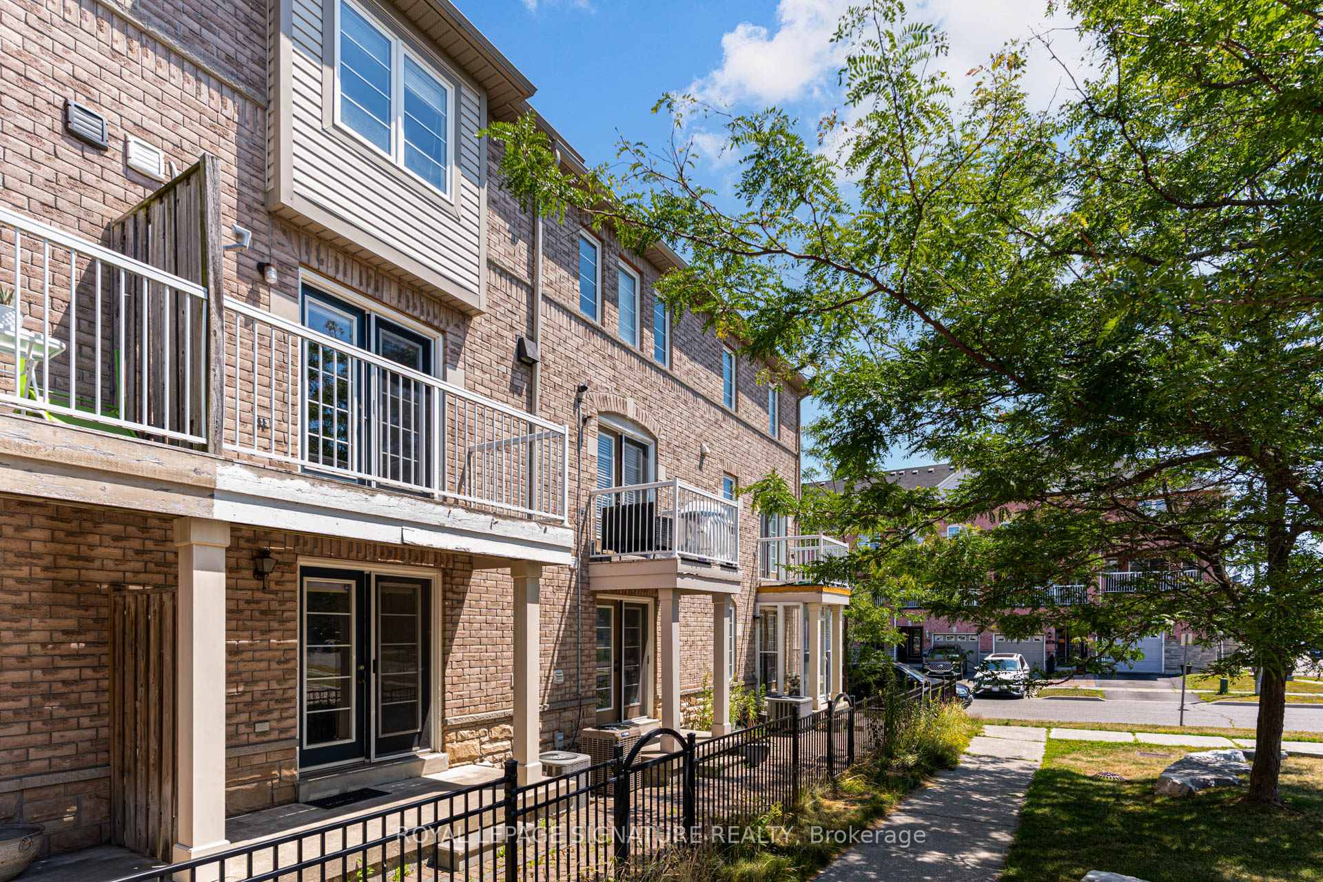 Photo 24 of 38 Webbford Street, Ajax, South West — HOMEH