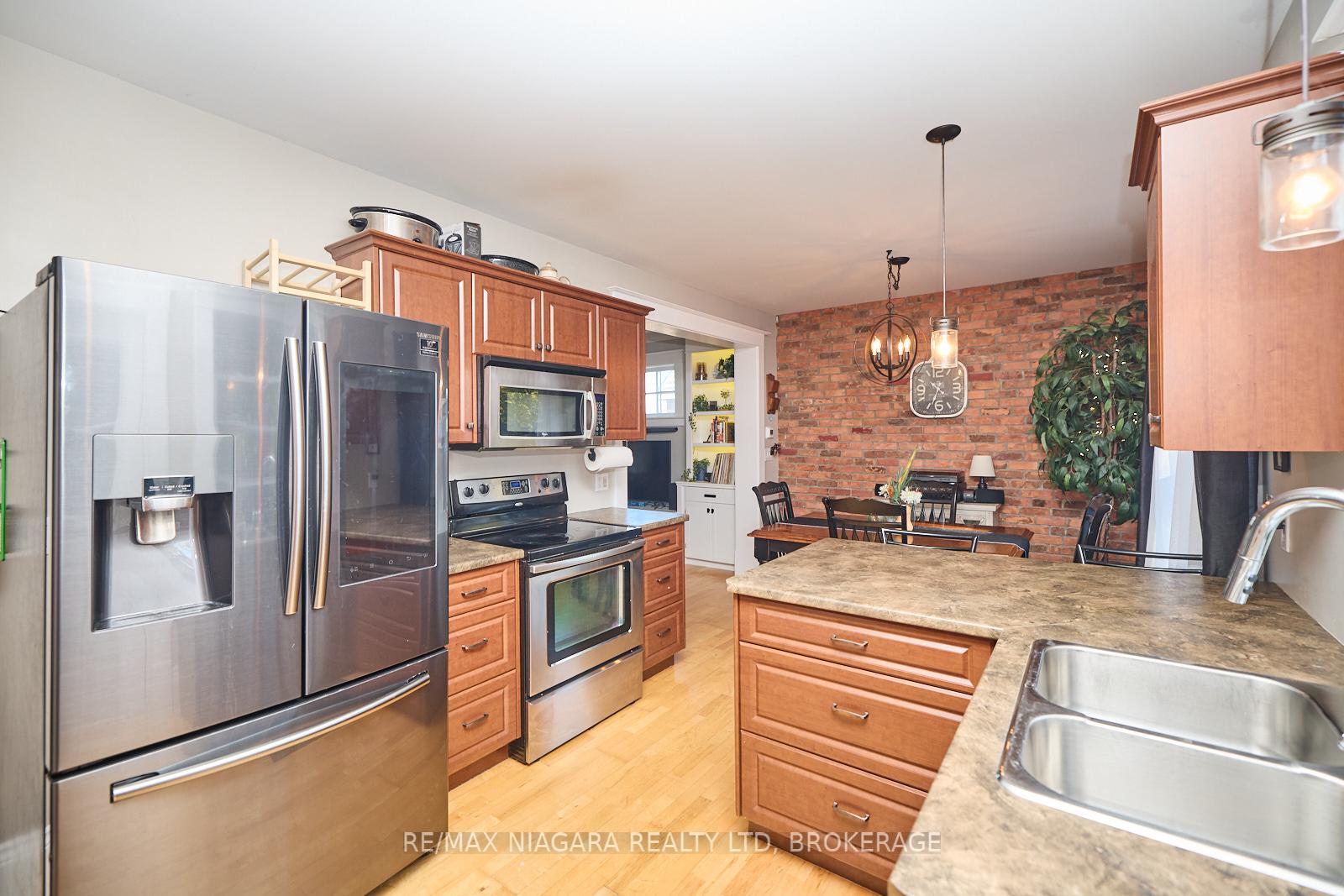 Photo 15 of 144 River Road, Welland, Welland Downtown — HOMEH