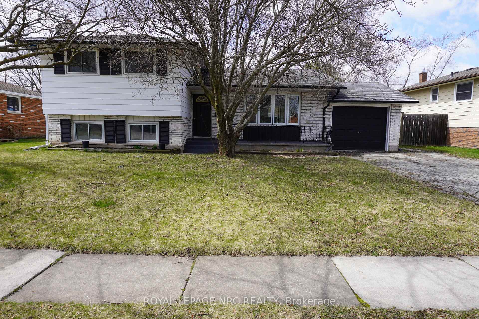 Front of 21 Idylwood Road