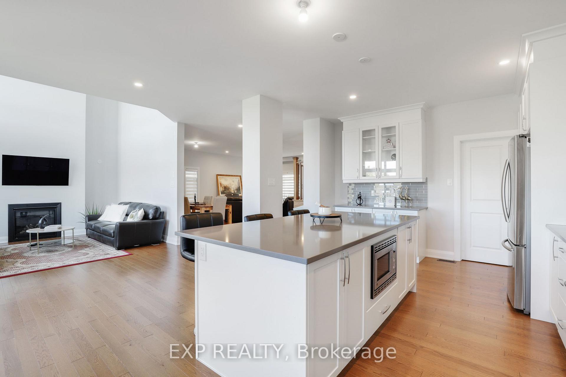Photo 13 of 143 Cambie Road, Ottawa, Riverside South/Gloucester Glen — HOMEH