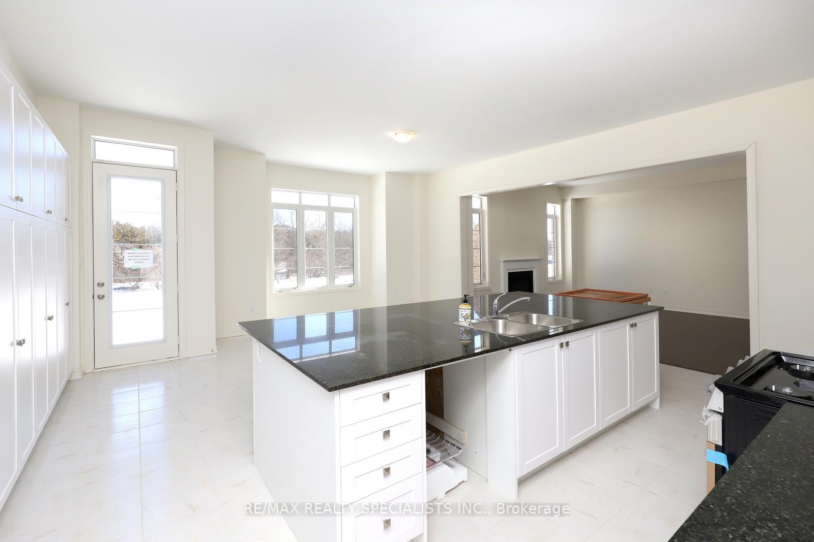 Photo 15 of 46 Priory Drive, Whitby, Rural Whitby — HOMEH