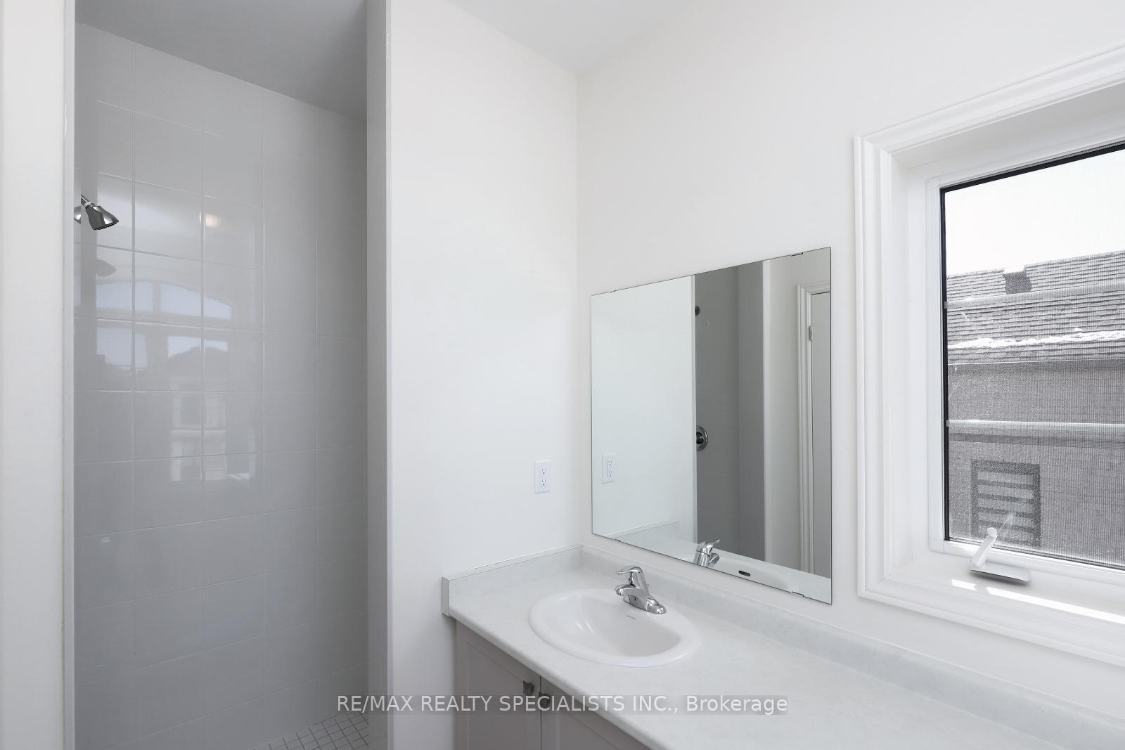 Photo 26 of 46 Priory Drive, Whitby, Rural Whitby — HOMEH
