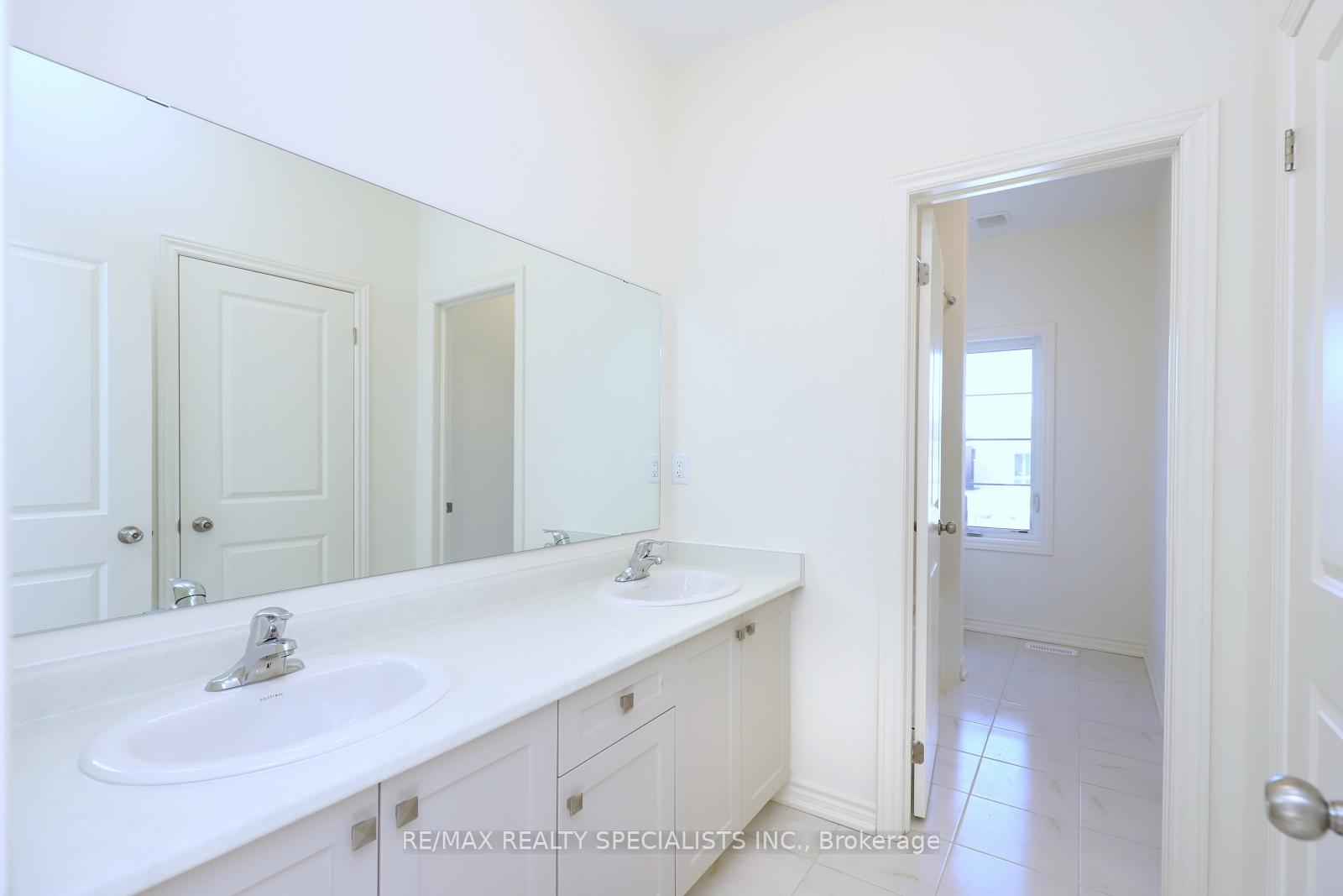 Photo 36 of 46 Priory Drive, Whitby, Rural Whitby — HOMEH
