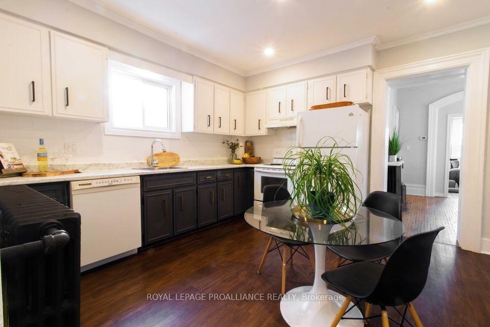 Photo 9 of 34 Dunbar Street, Belleville, Belleville Ward — HOMEH