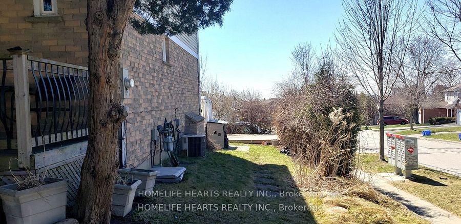 Photo 3 of 126 Kirby Crescent, Whitby, Blue Grass Meadows — HOMEH