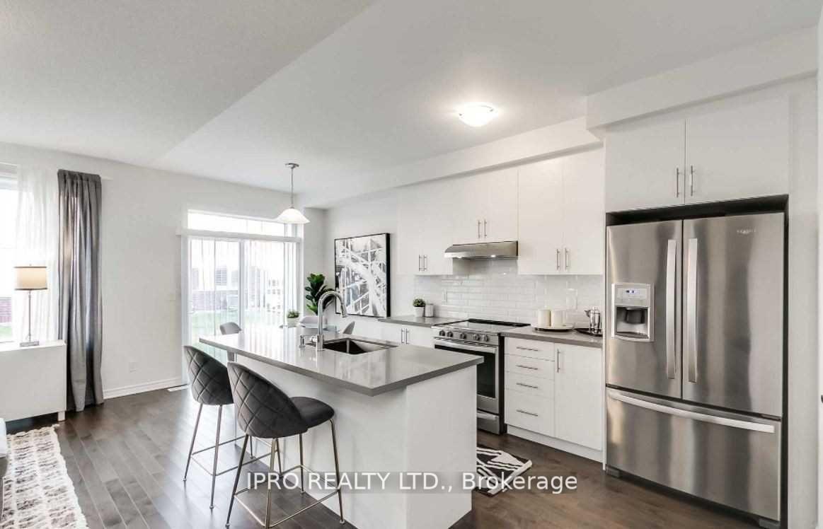 Photo 10 of 29 Sutcliffe Drive, Whitby, Rolling Acres — HOMEH