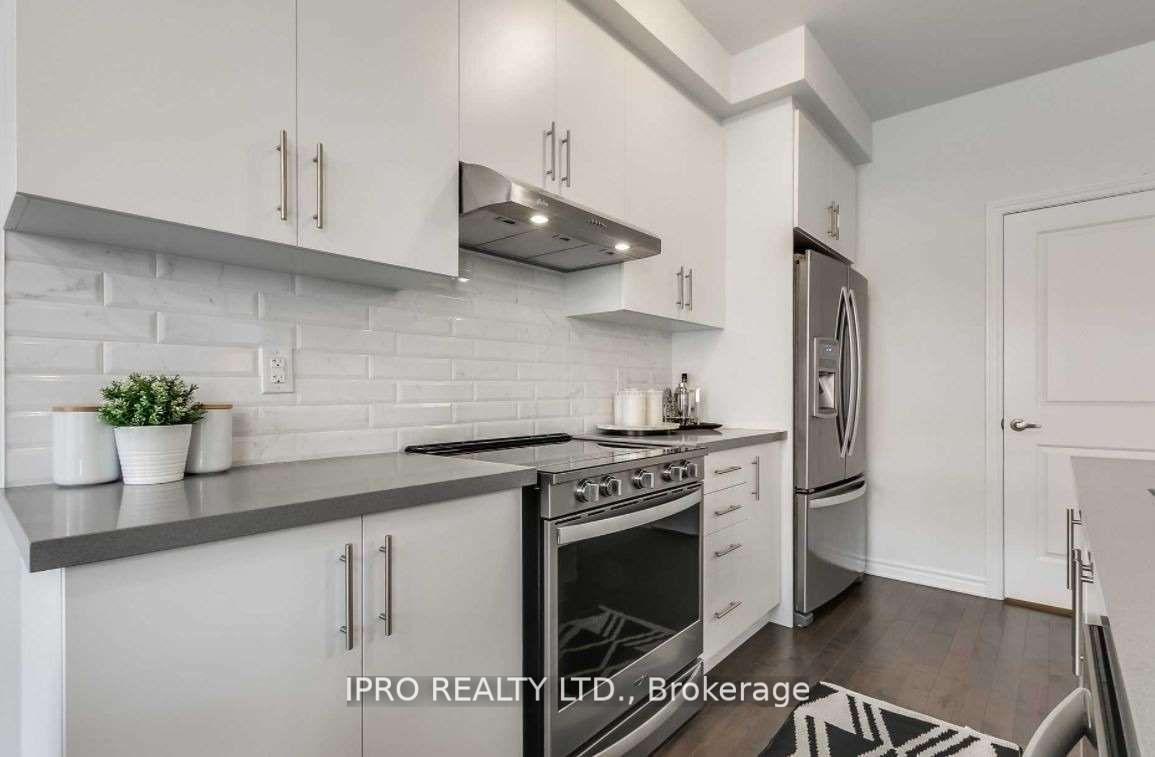 Photo 15 of 29 Sutcliffe Drive, Whitby, Rolling Acres — HOMEH