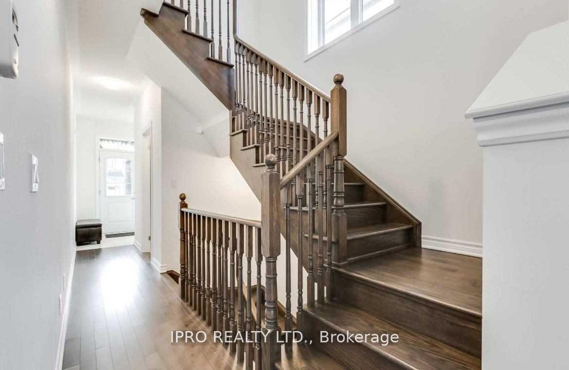 Photo 19 of 29 Sutcliffe Drive, Whitby, Rolling Acres — HOMEH