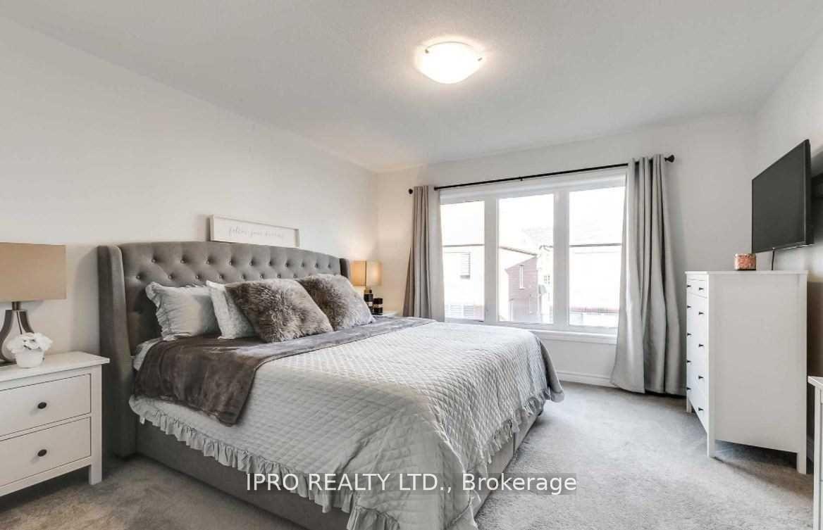 Photo 20 of 29 Sutcliffe Drive, Whitby, Rolling Acres — HOMEH