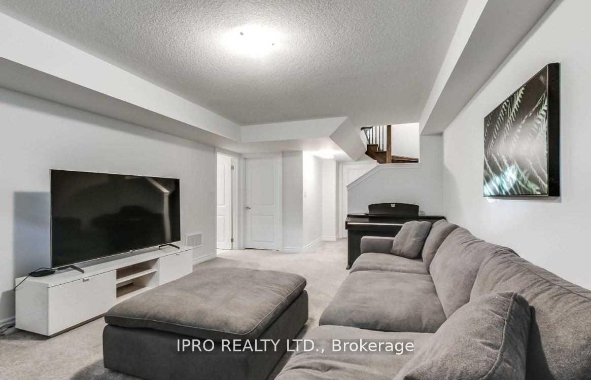 Photo 27 of 29 Sutcliffe Drive, Whitby, Rolling Acres — HOMEH
