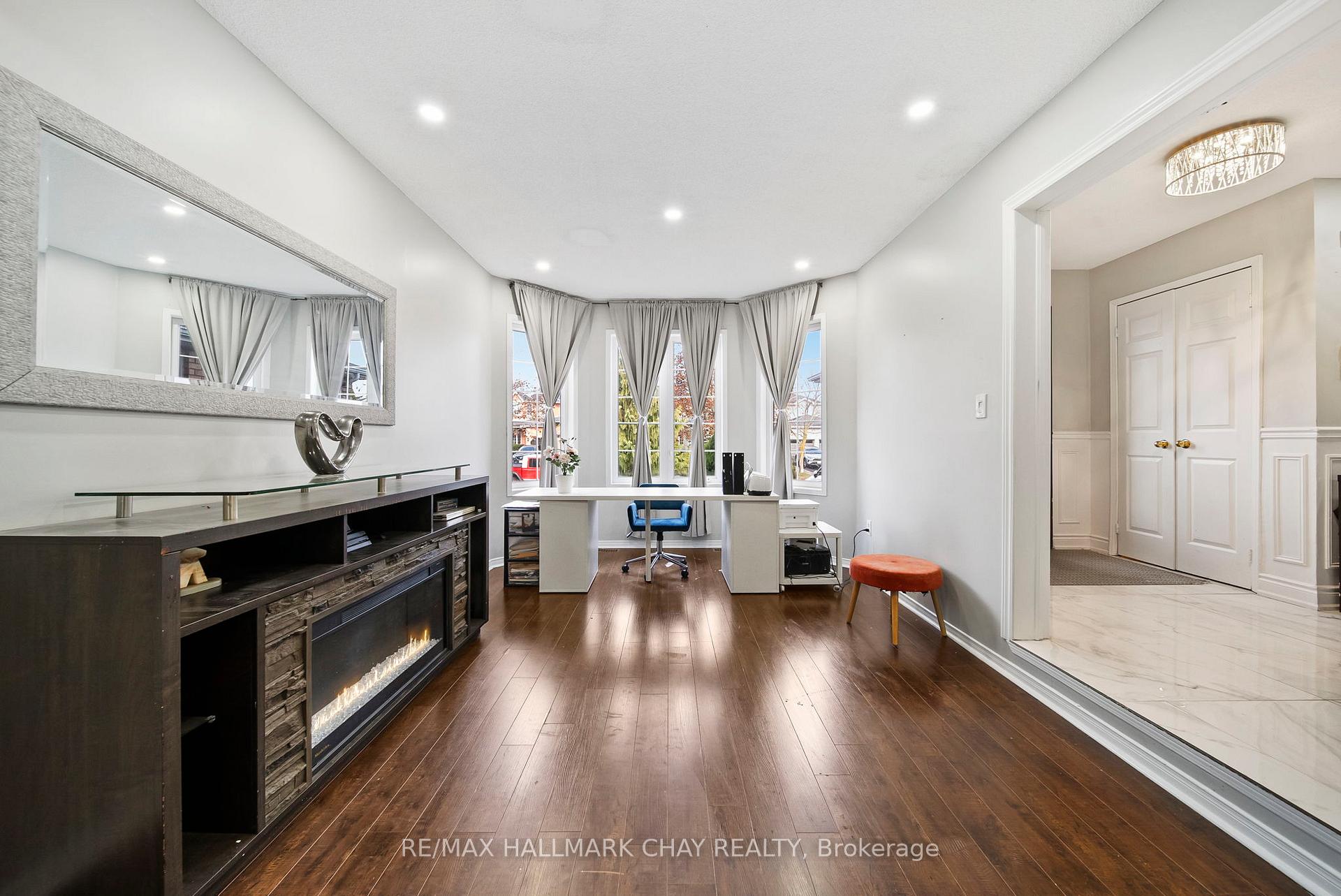 Photo 10 of 56 Hubbert Crescent, Barrie, Holly — HOMEH