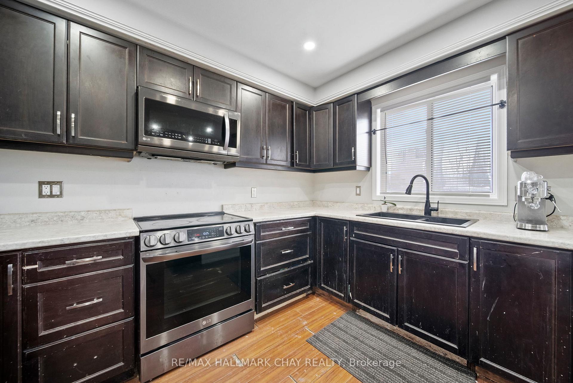 Photo 11 of 56 Hubbert Crescent, Barrie, Holly — HOMEH