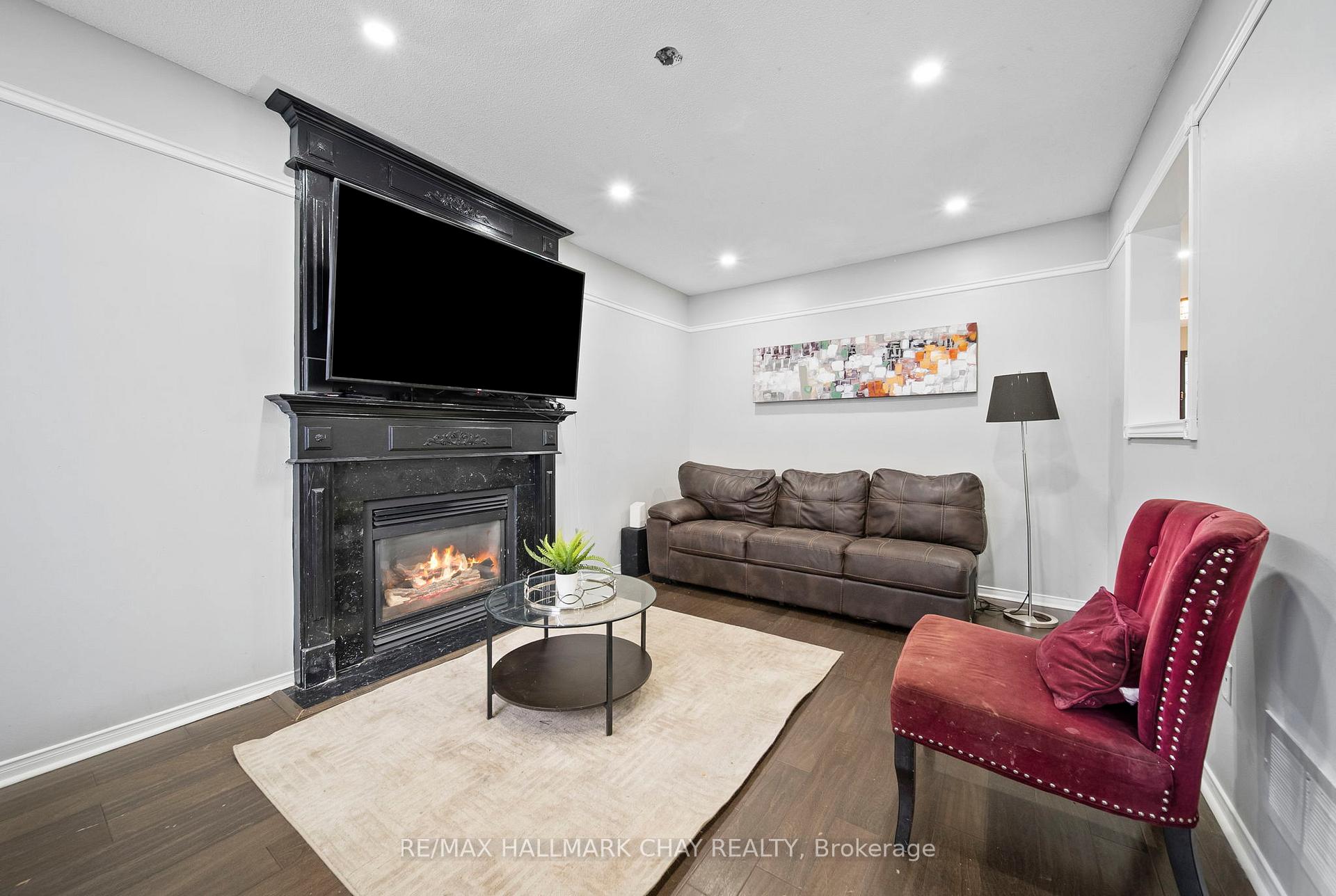 Photo 14 of 56 Hubbert Crescent, Barrie, Holly — HOMEH