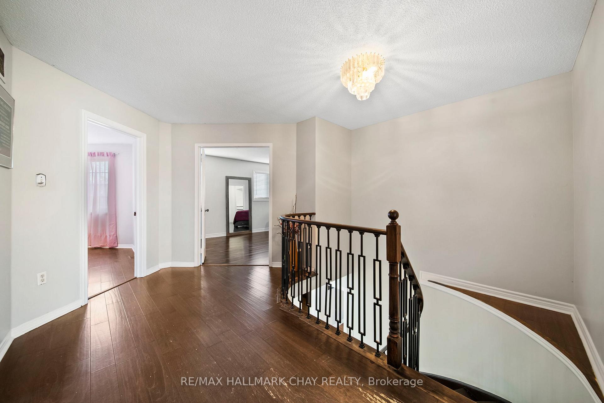 Photo 19 of 56 Hubbert Crescent, Barrie, Holly — HOMEH