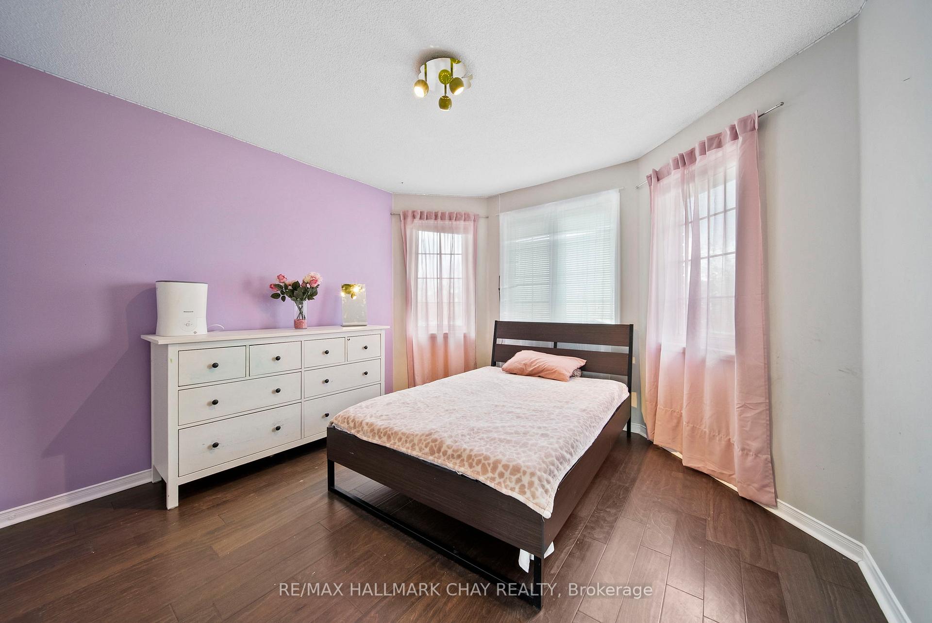Photo 23 of 56 Hubbert Crescent, Barrie, Holly — HOMEH