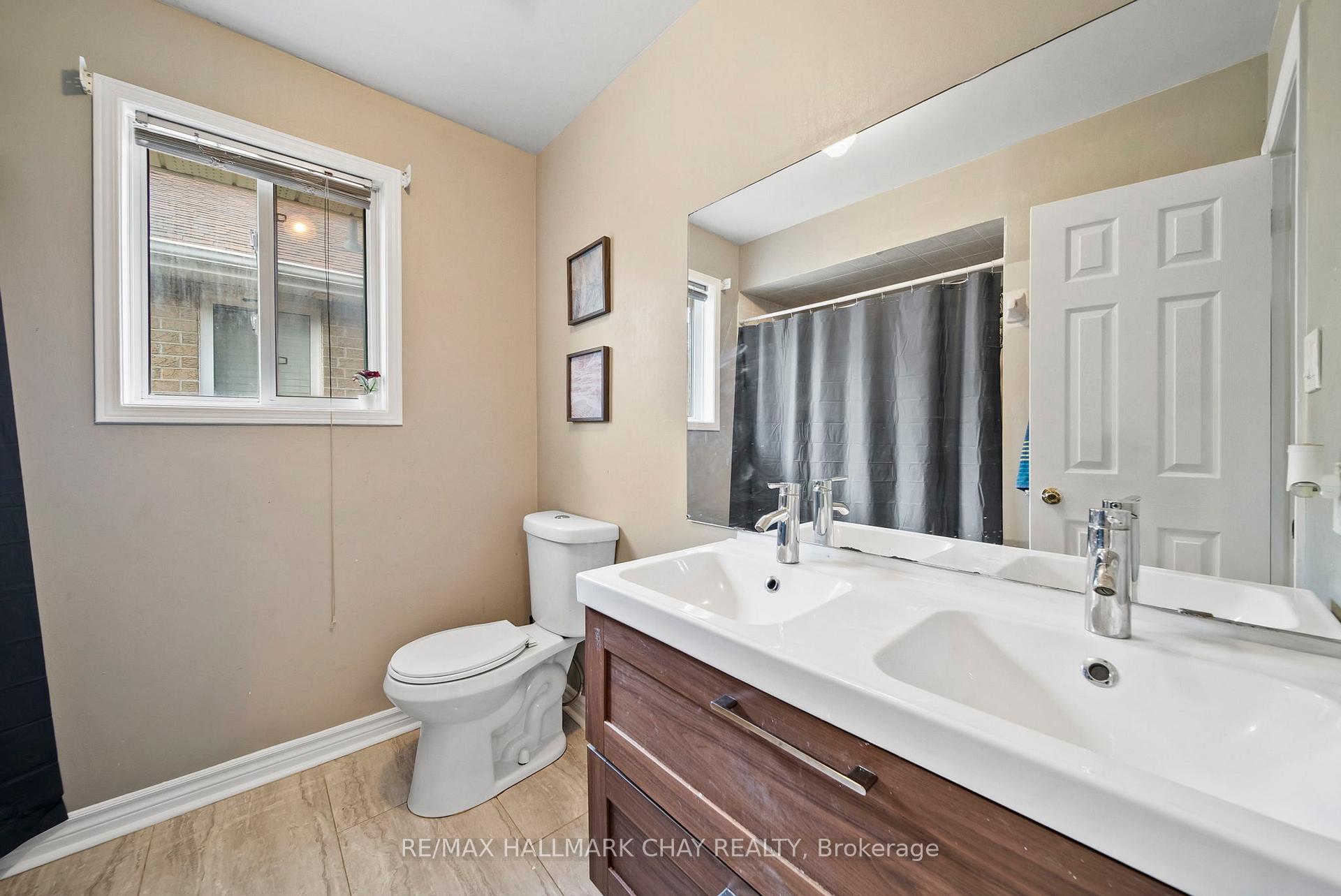 Photo 31 of 56 Hubbert Crescent, Barrie, Holly — HOMEH