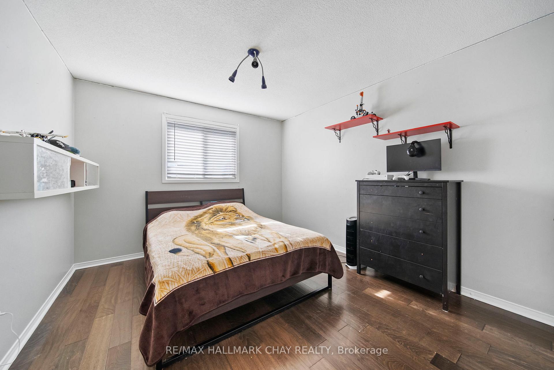 Photo 24 of 56 Hubbert Crescent, Barrie, Holly — HOMEH