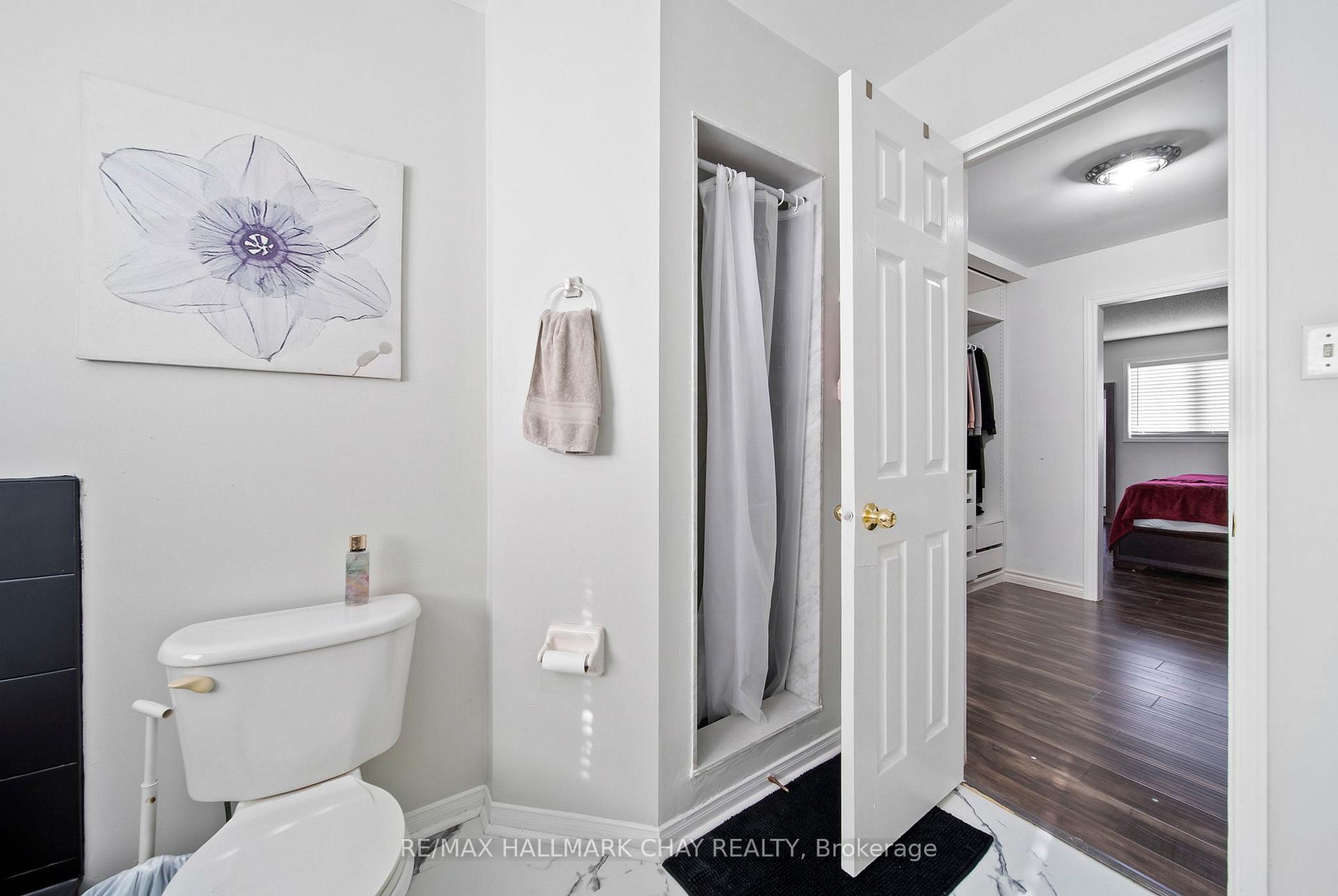 Photo 30 of 56 Hubbert Crescent, Barrie, Holly — HOMEH