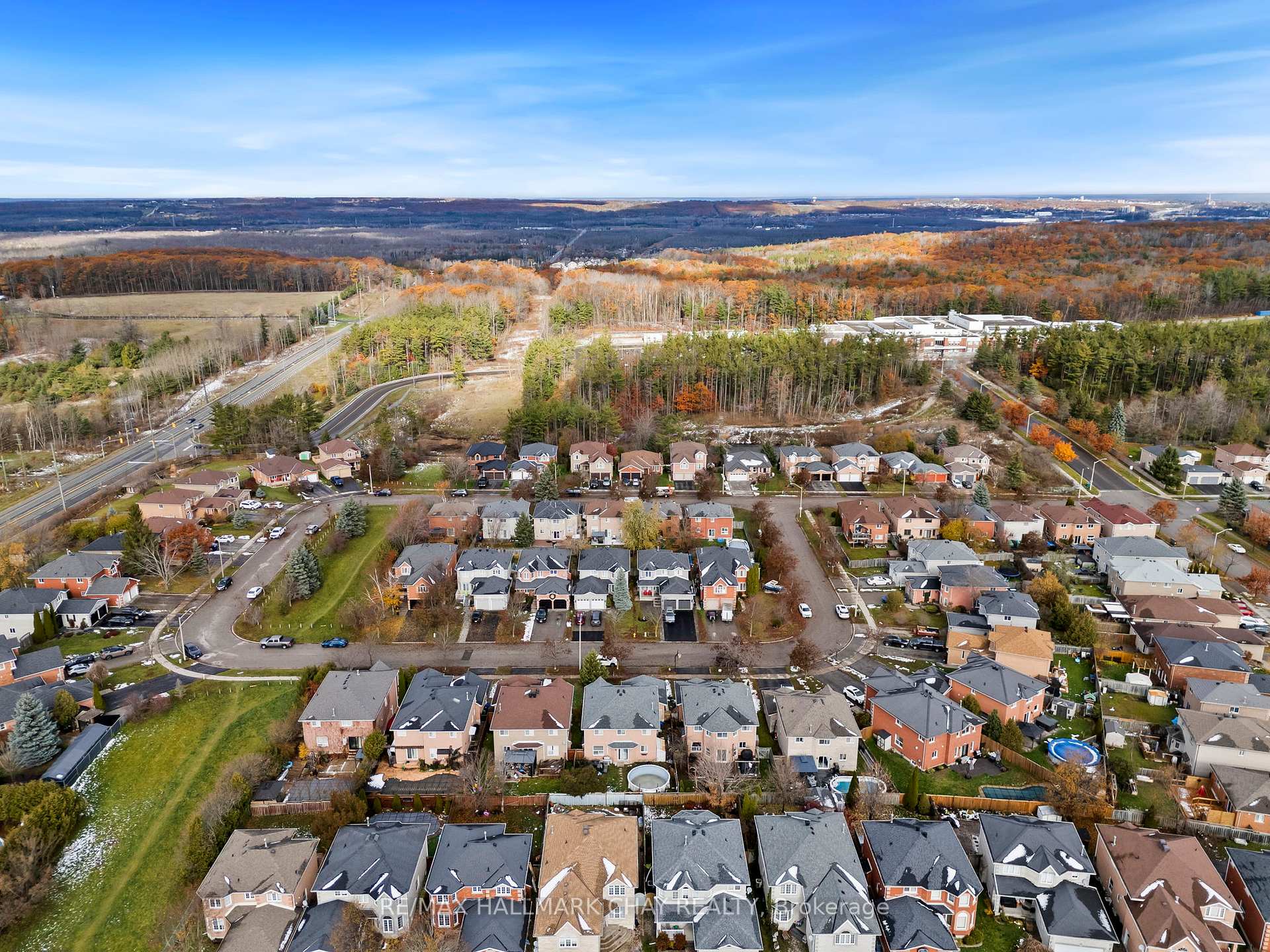 Photo 34 of 56 Hubbert Crescent, Barrie, Holly — HOMEH