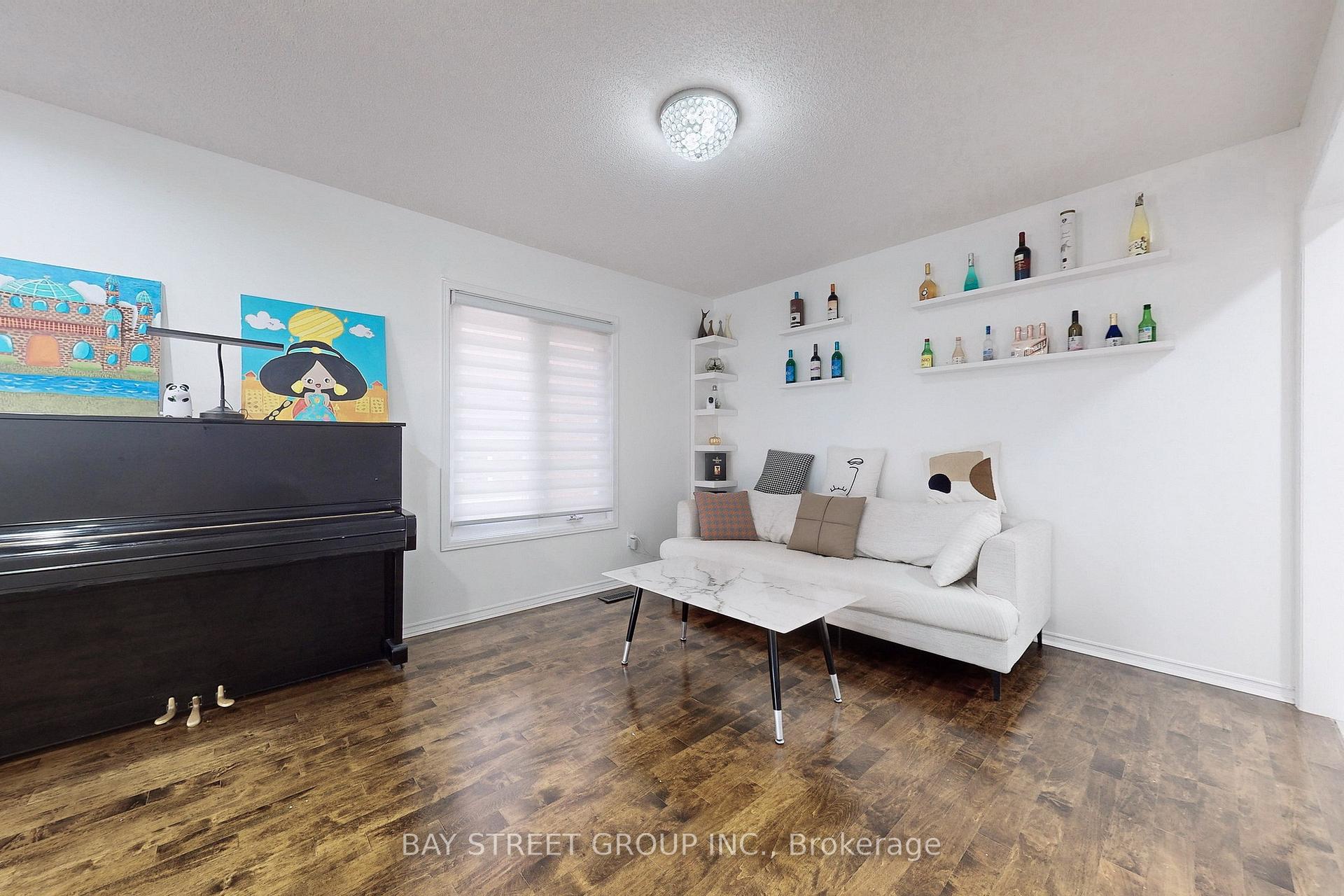 Photo 5 of 115 Kenborough Court, Markham, Milliken Mills East — HOMEH