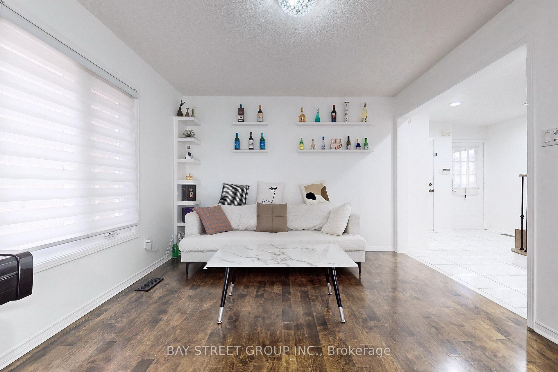 Photo 6 of 115 Kenborough Court, Markham, Milliken Mills East — HOMEH