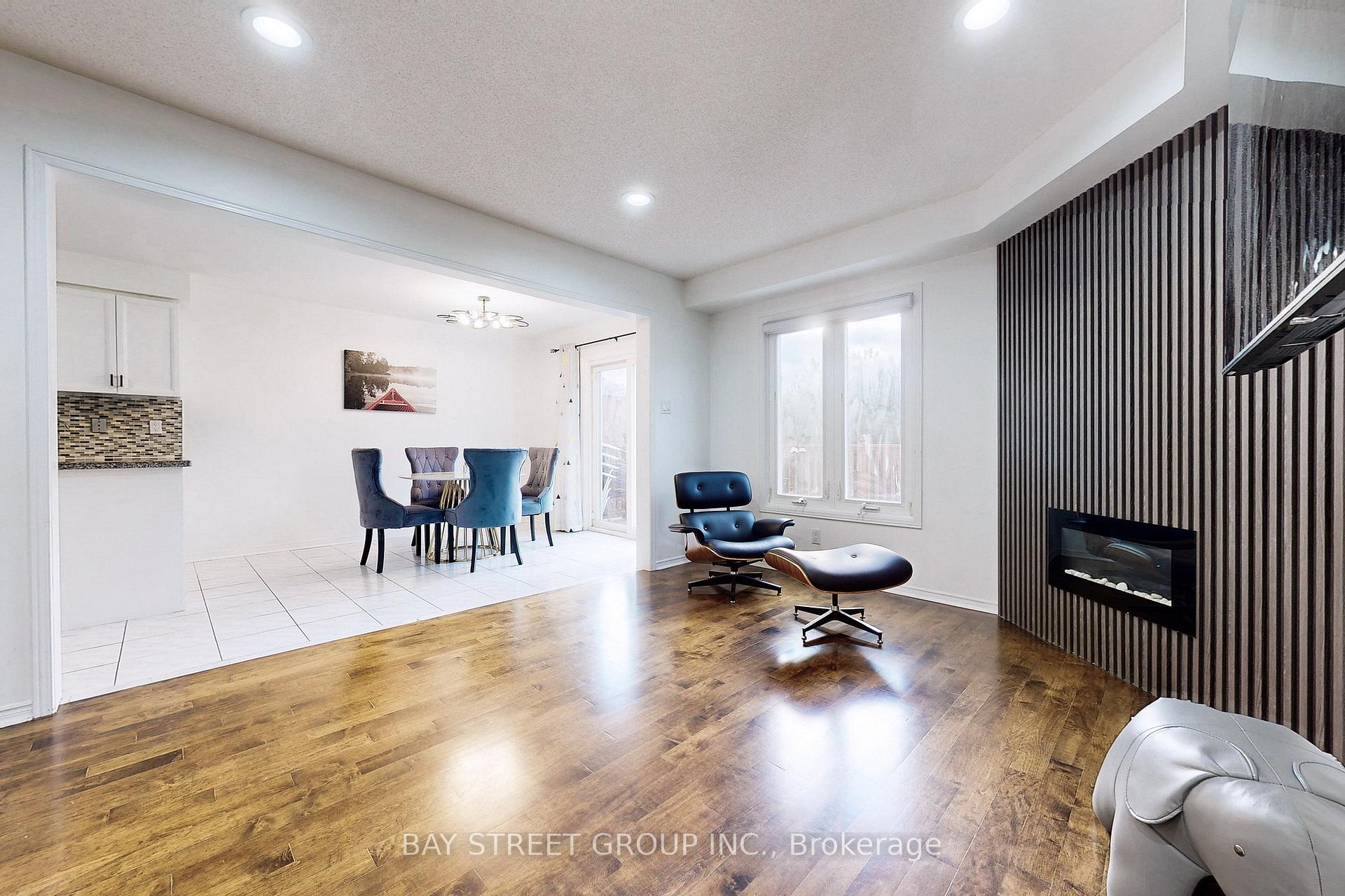 Photo 8 of 115 Kenborough Court, Markham, Milliken Mills East — HOMEH
