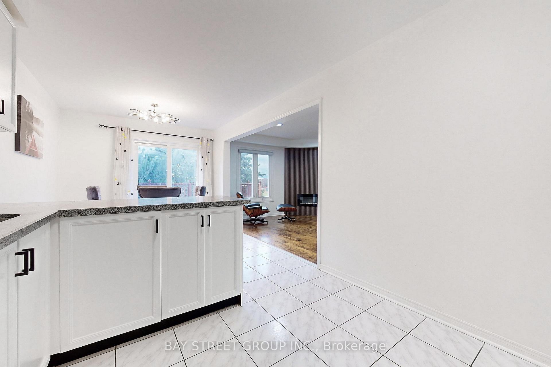 Photo 13 of 115 Kenborough Court, Markham, Milliken Mills East — HOMEH