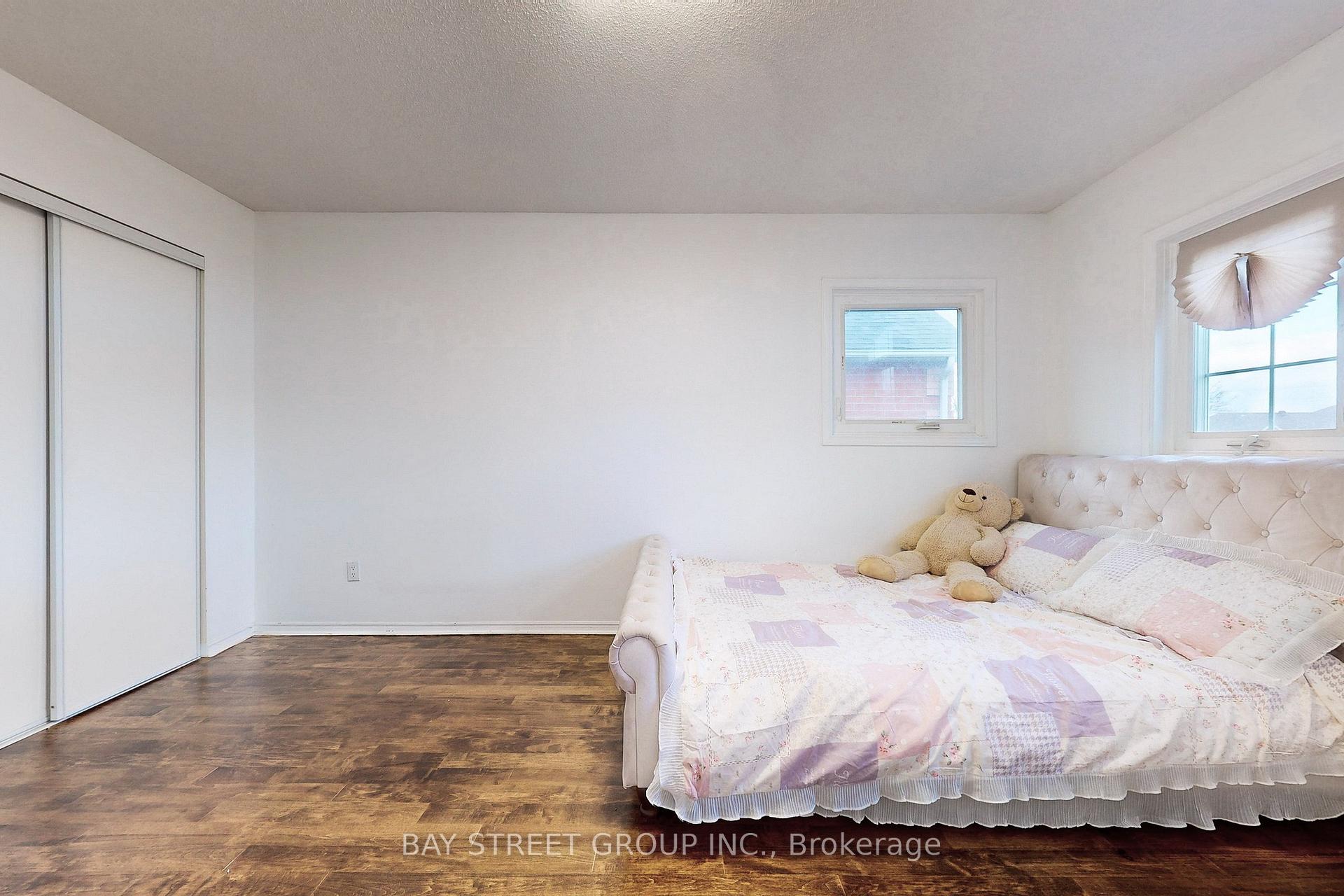 Photo 24 of 115 Kenborough Court, Markham, Milliken Mills East — HOMEH