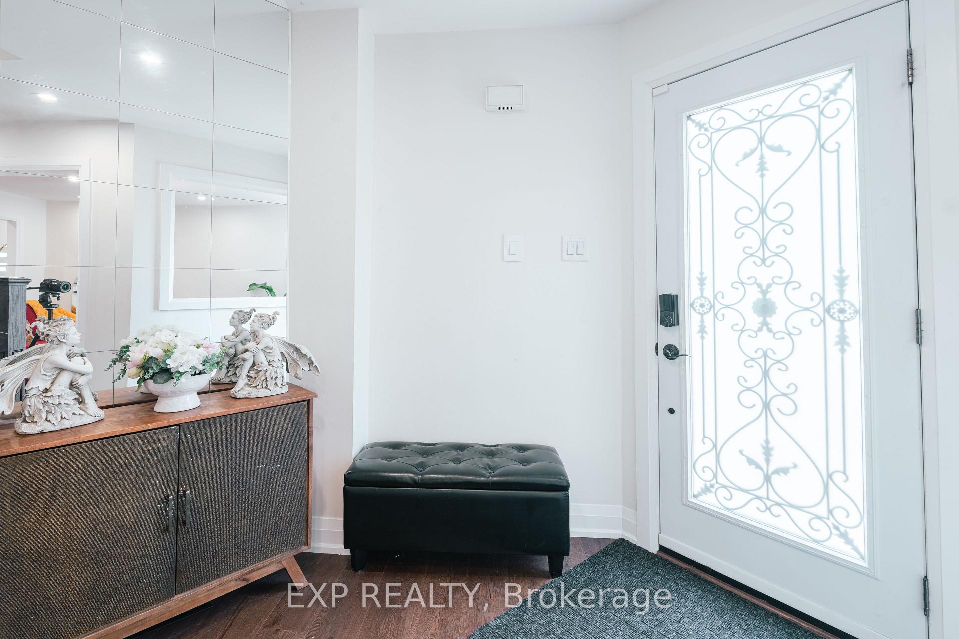 Photo 3 of 12 Fieldnest Crescent, Whitby, Rolling Acres — HOMEH