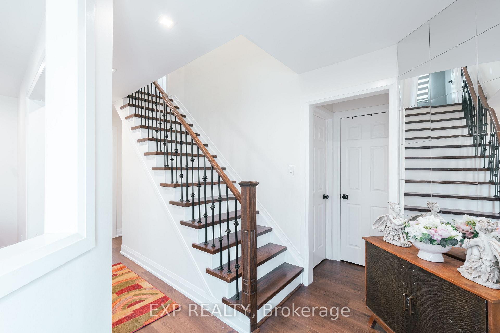 Photo 4 of 12 Fieldnest Crescent, Whitby, Rolling Acres — HOMEH
