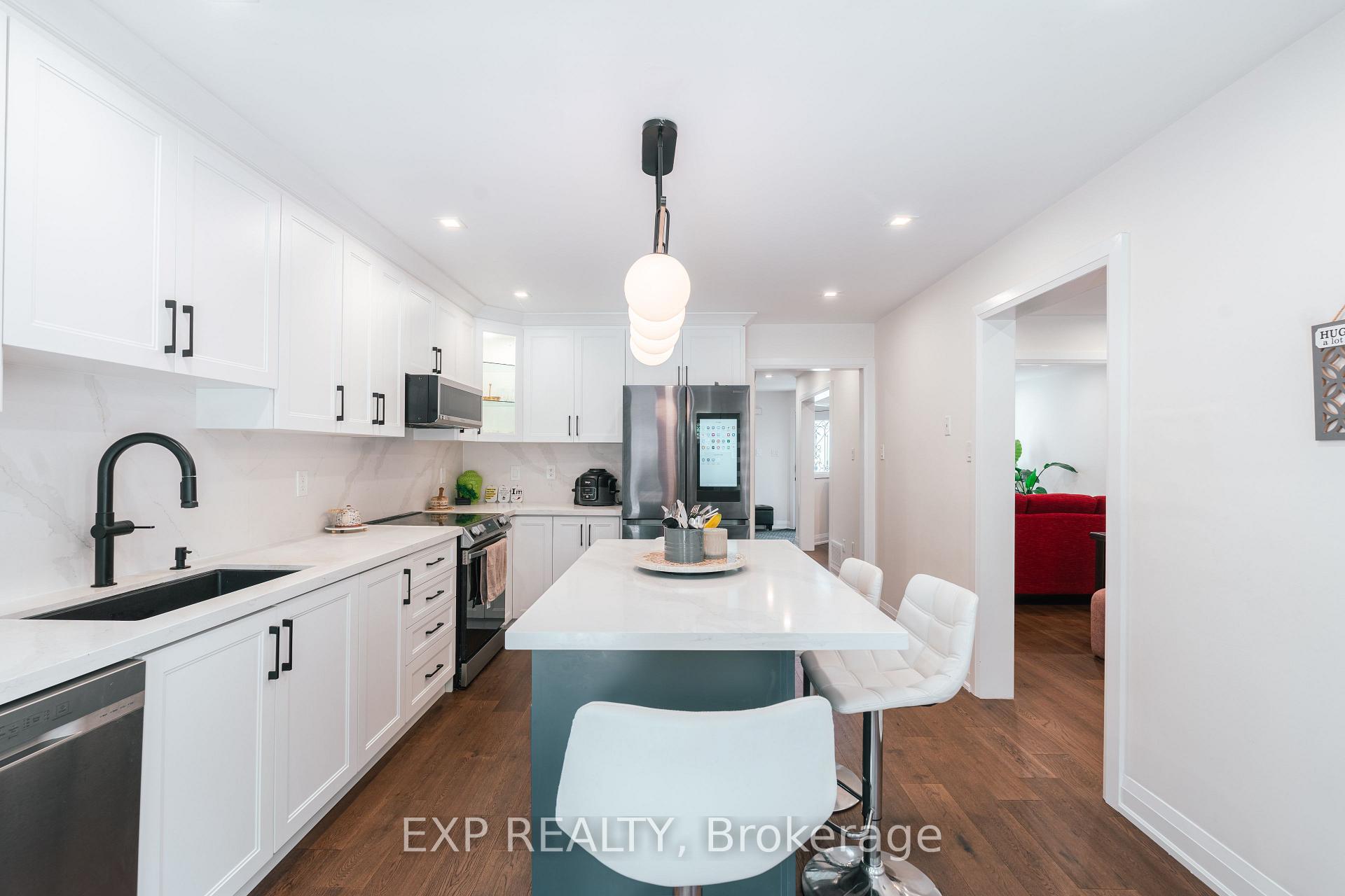 Photo 10 of 12 Fieldnest Crescent, Whitby, Rolling Acres — HOMEH