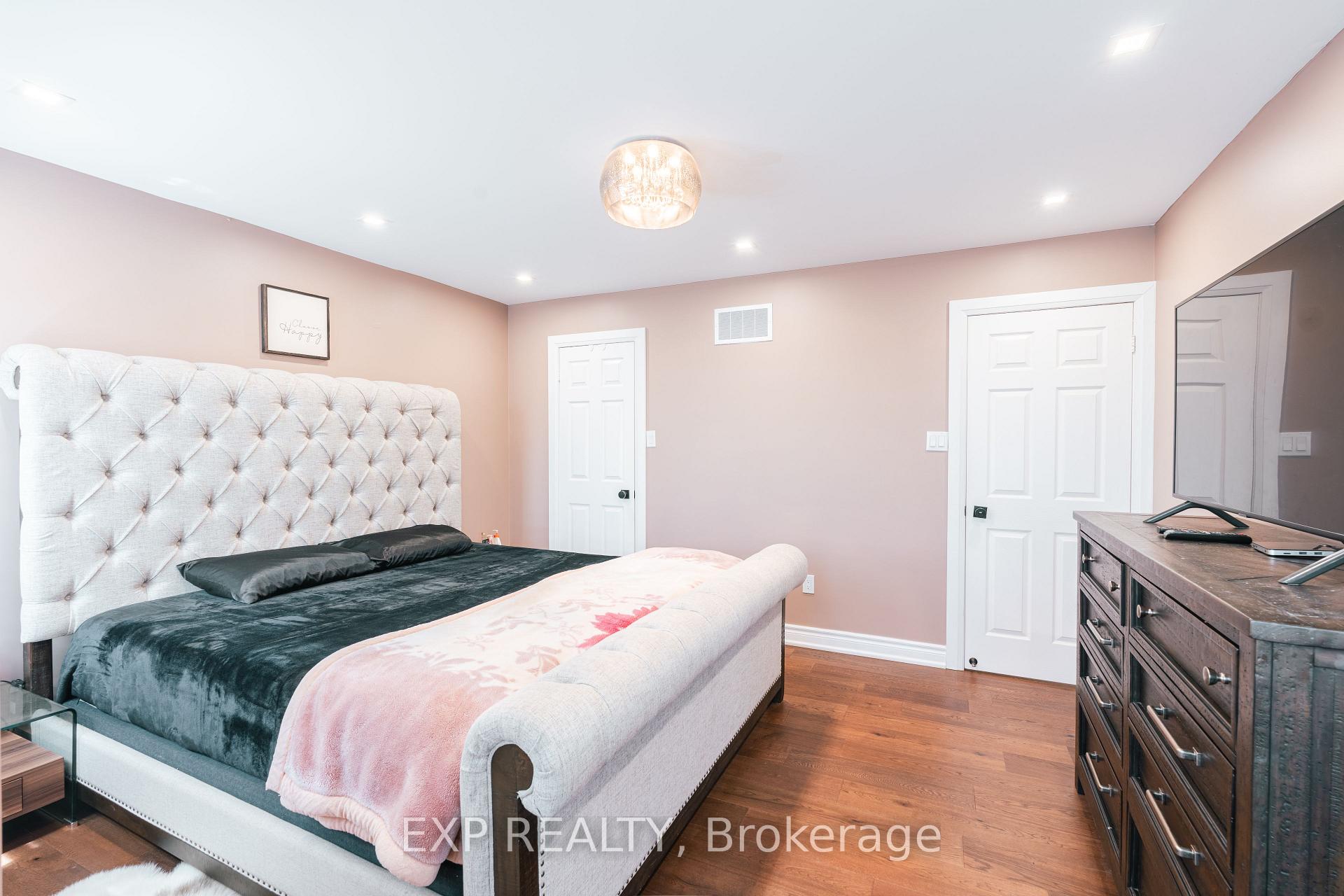 Photo 17 of 12 Fieldnest Crescent, Whitby, Rolling Acres — HOMEH