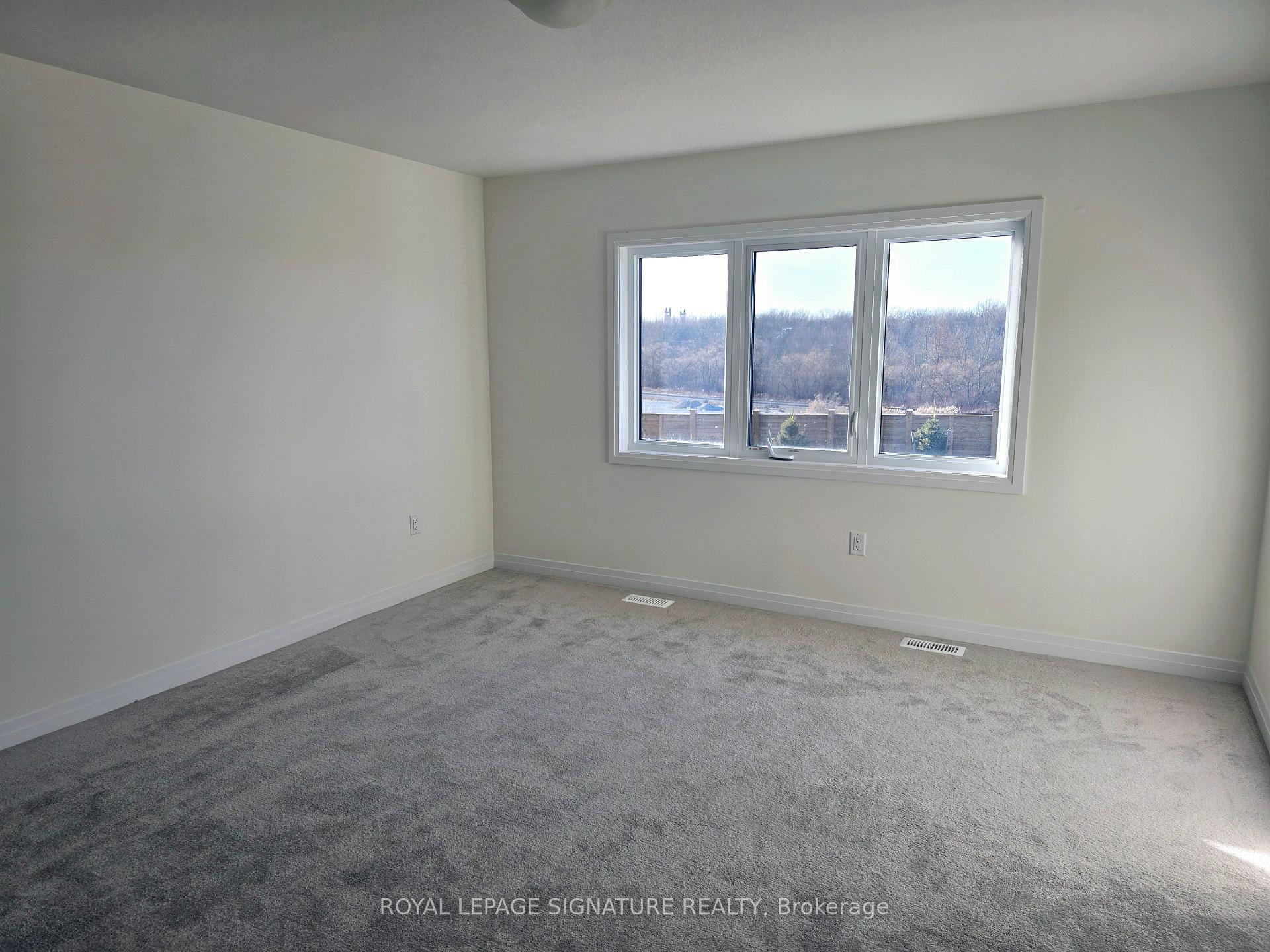 Photo 8 of 303 Port Crescent, Welland, Dain City — HOMEH