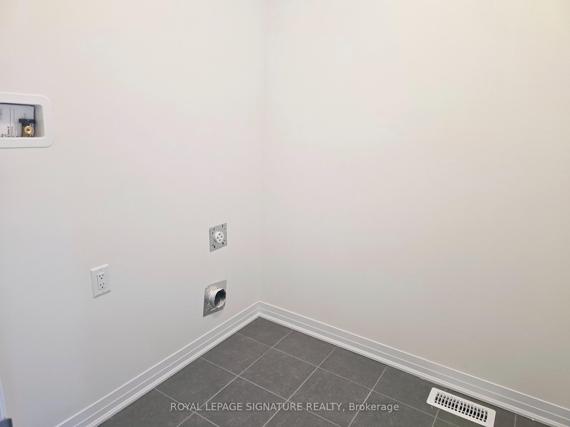 Photo 16 of 303 Port Crescent, Welland, Dain City — HOMEH