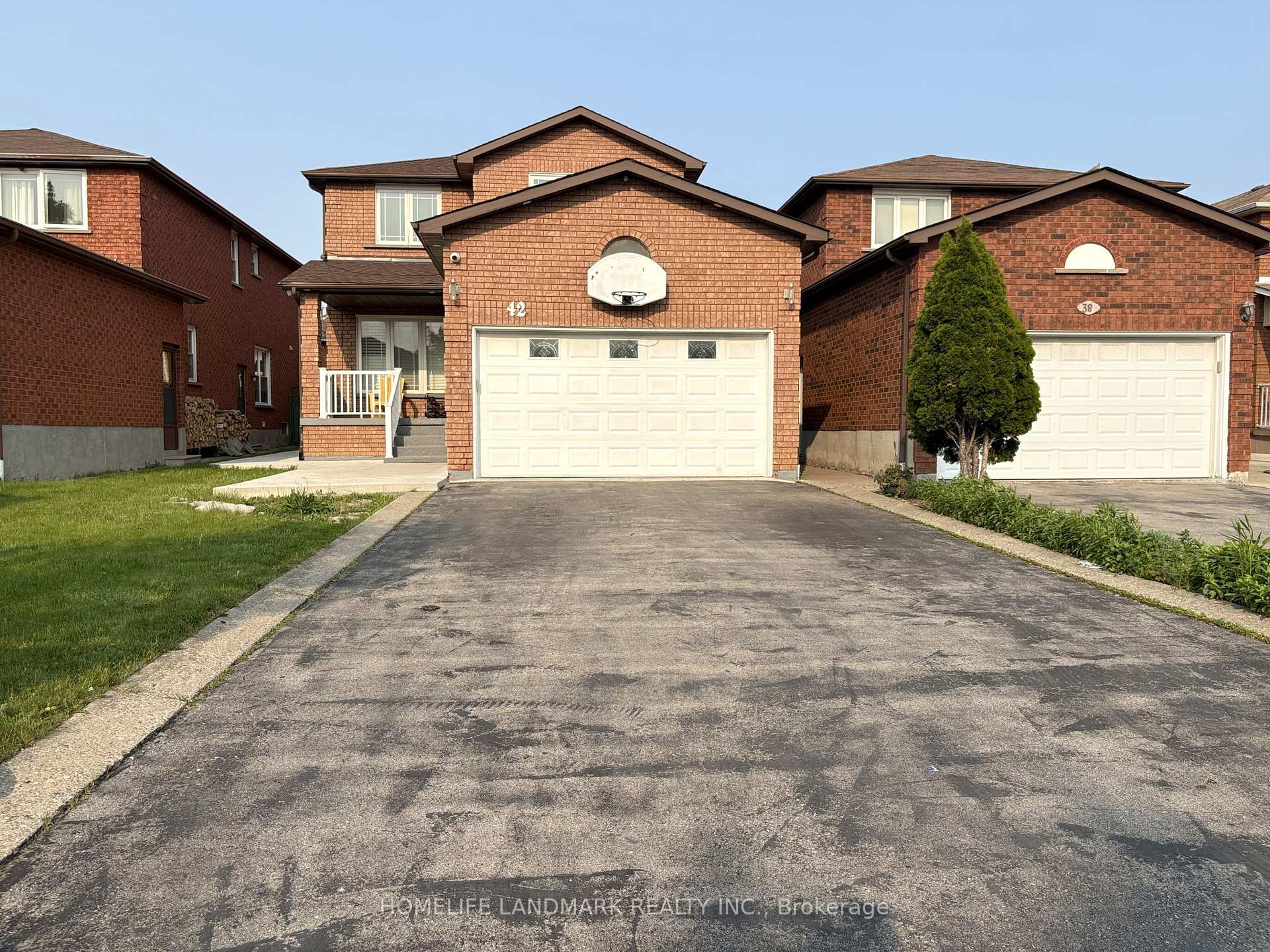Photo 1 of 42 Lamp Crescent, Vaughan, West Woodbridge — HOMEH