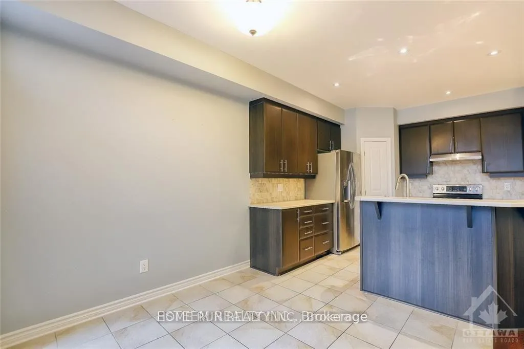 Photo 11 of 210 Cooks Mill Crescent, Ottawa, Riverside South — HOMEH