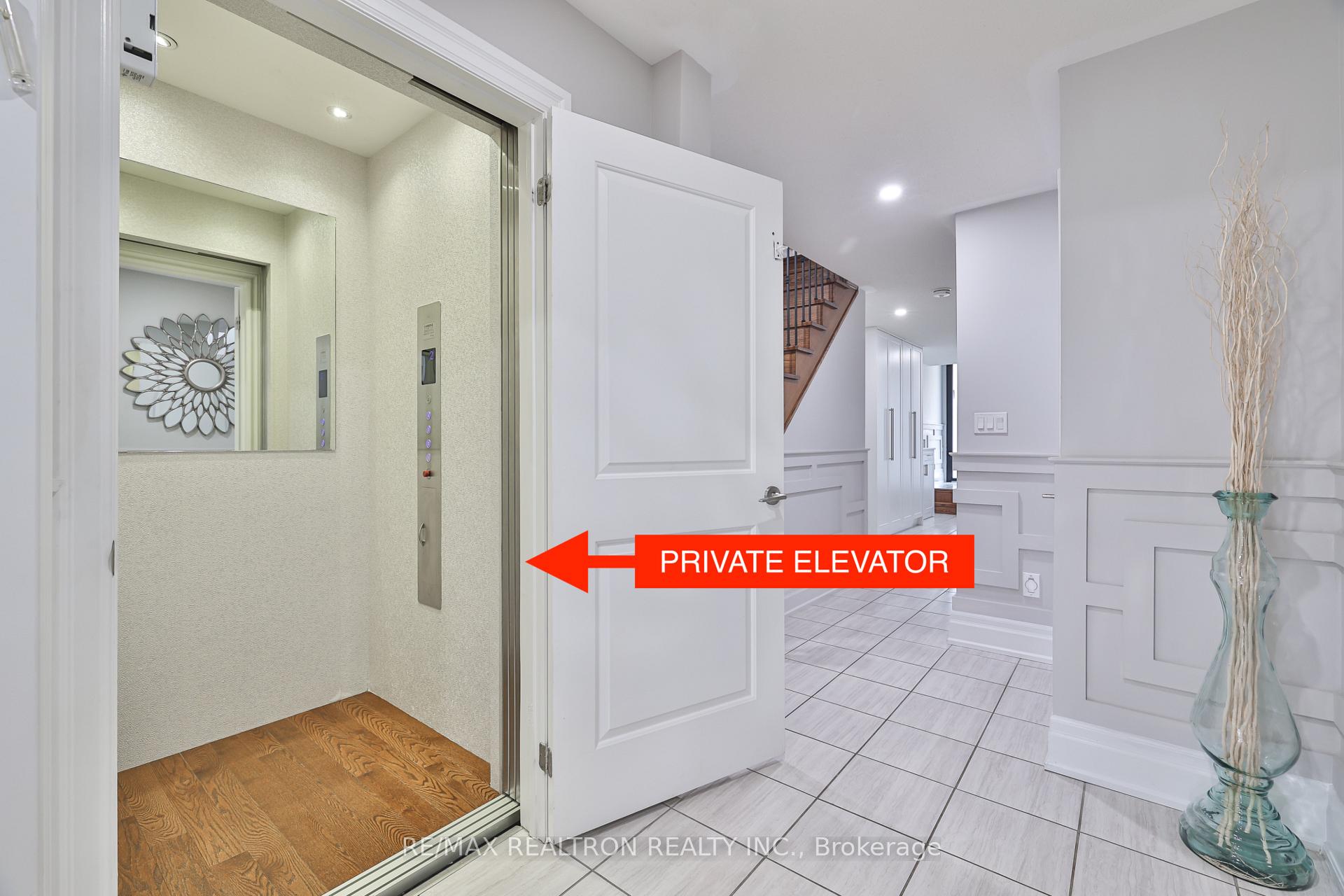 Photo 1 of 123 Golden Trail, Vaughan, Patterson — HOMEH
