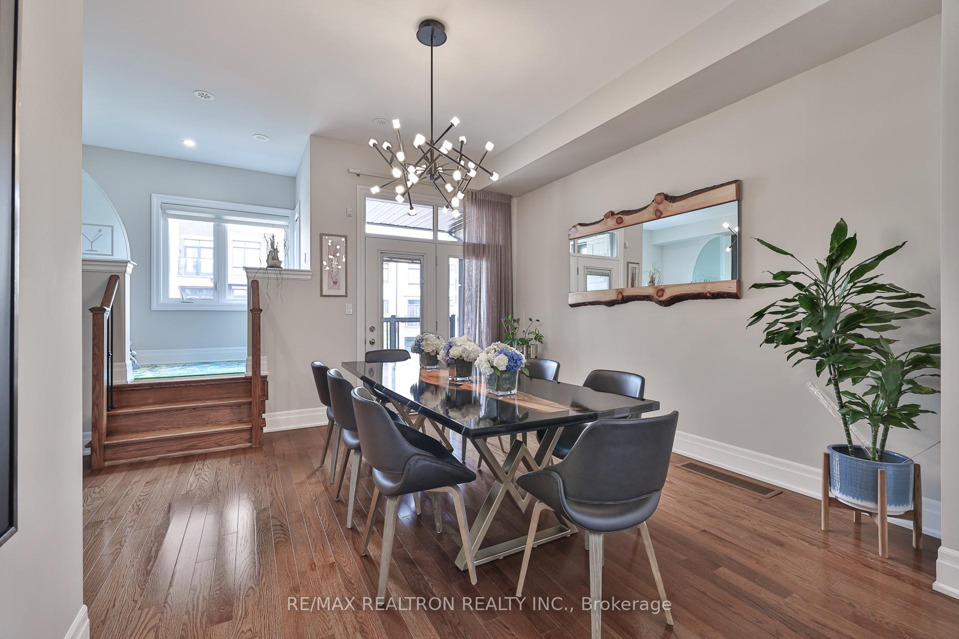 Photo 8 of 123 Golden Trail, Vaughan, Patterson — HOMEH