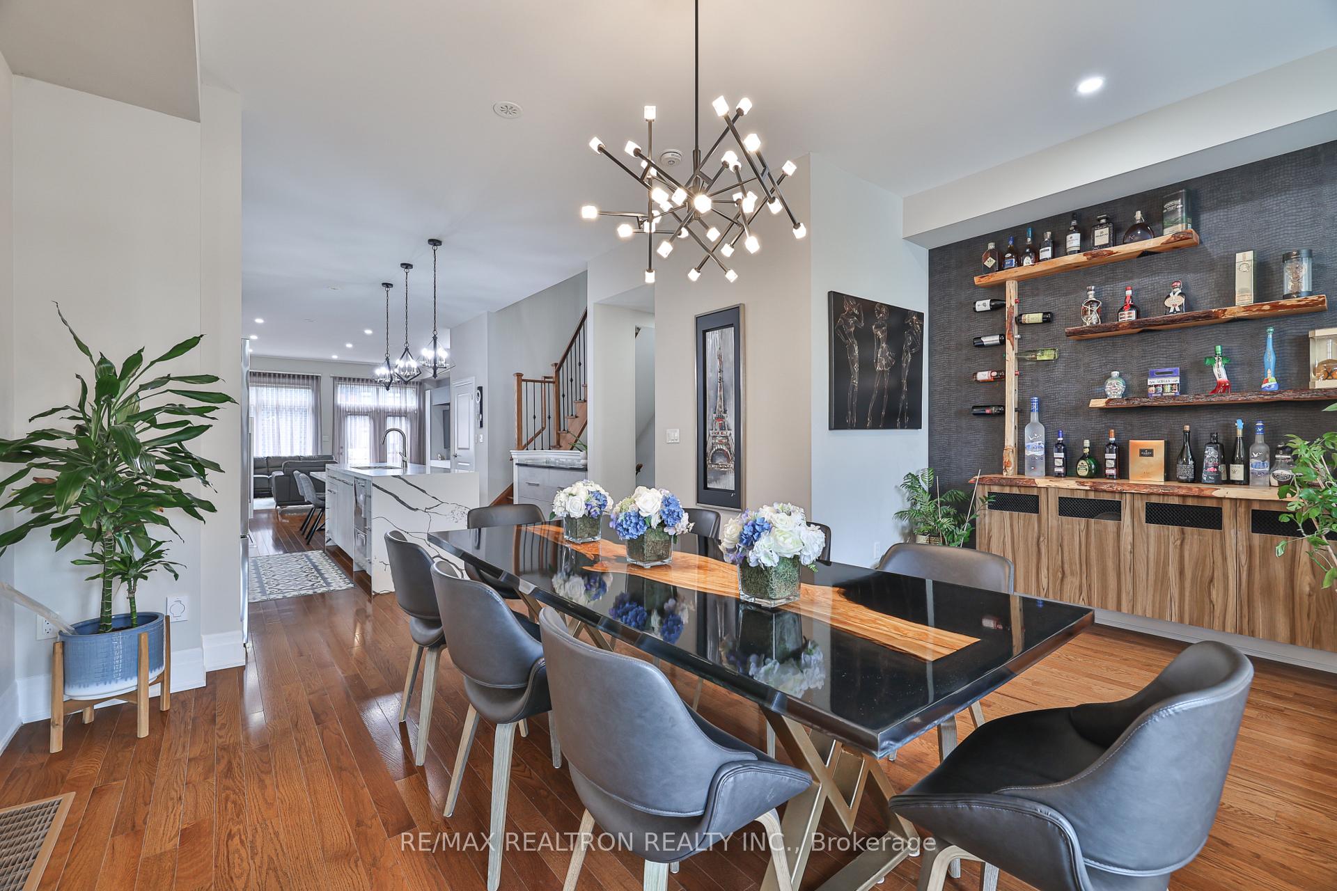 Photo 9 of 123 Golden Trail, Vaughan, Patterson — HOMEH