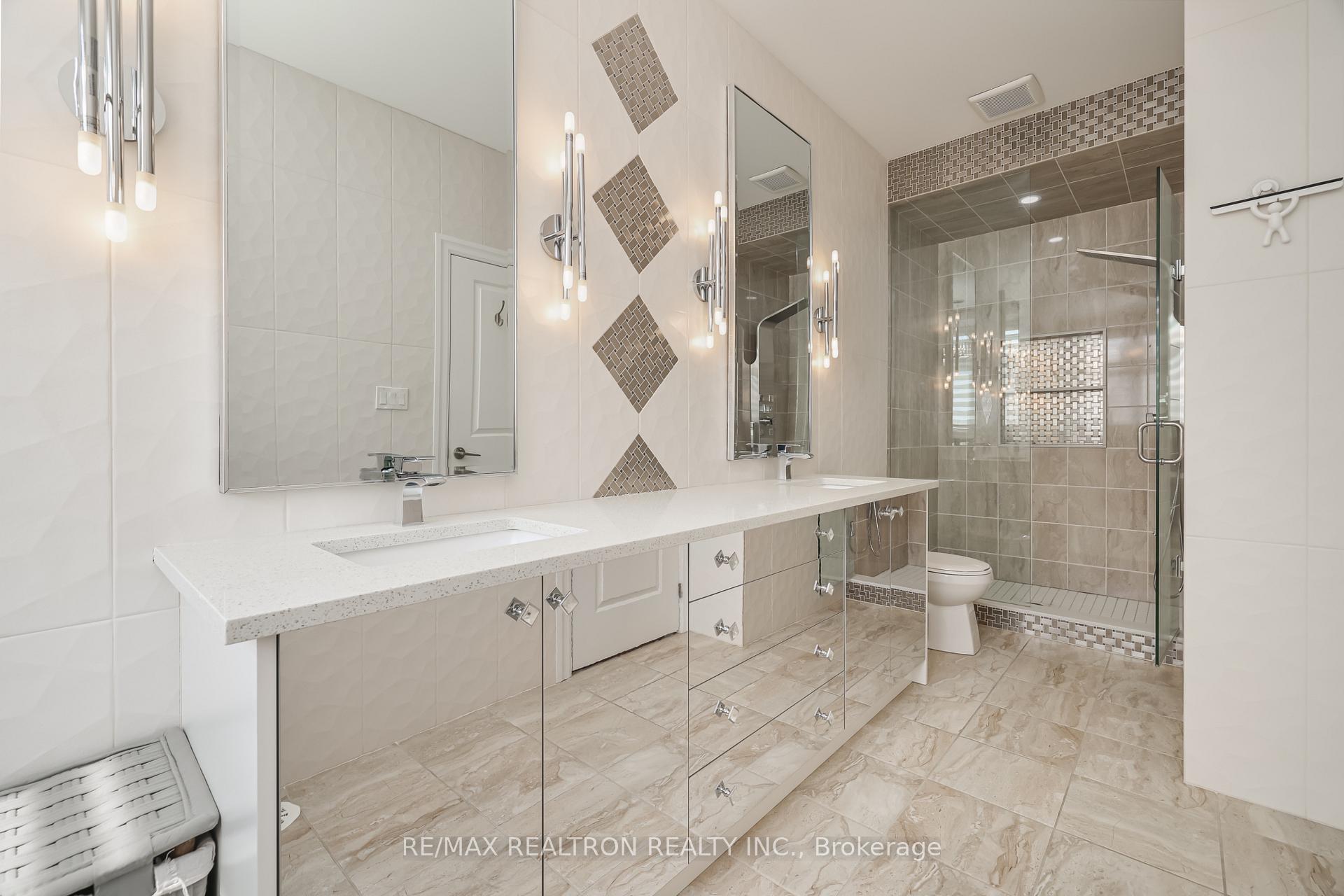 Photo 17 of 123 Golden Trail, Vaughan, Patterson — HOMEH