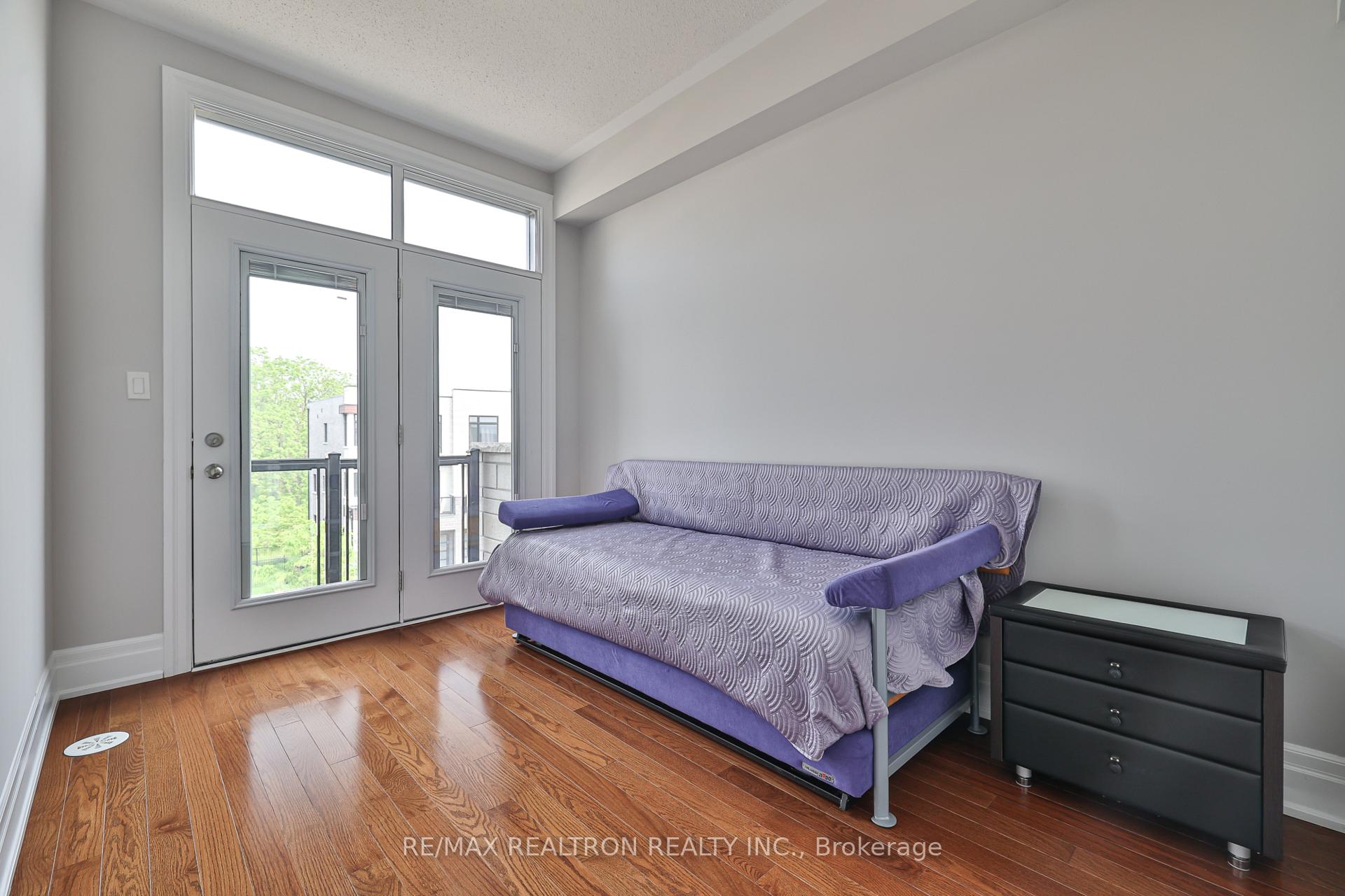 Photo 20 of 123 Golden Trail, Vaughan, Patterson — HOMEH