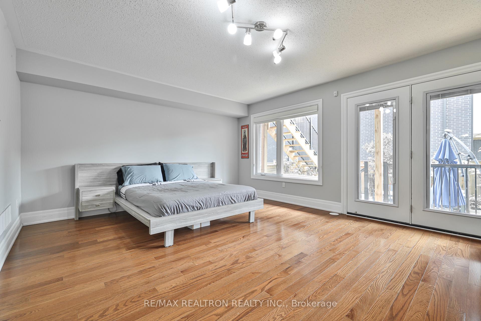 Photo 24 of 123 Golden Trail, Vaughan, Patterson — HOMEH