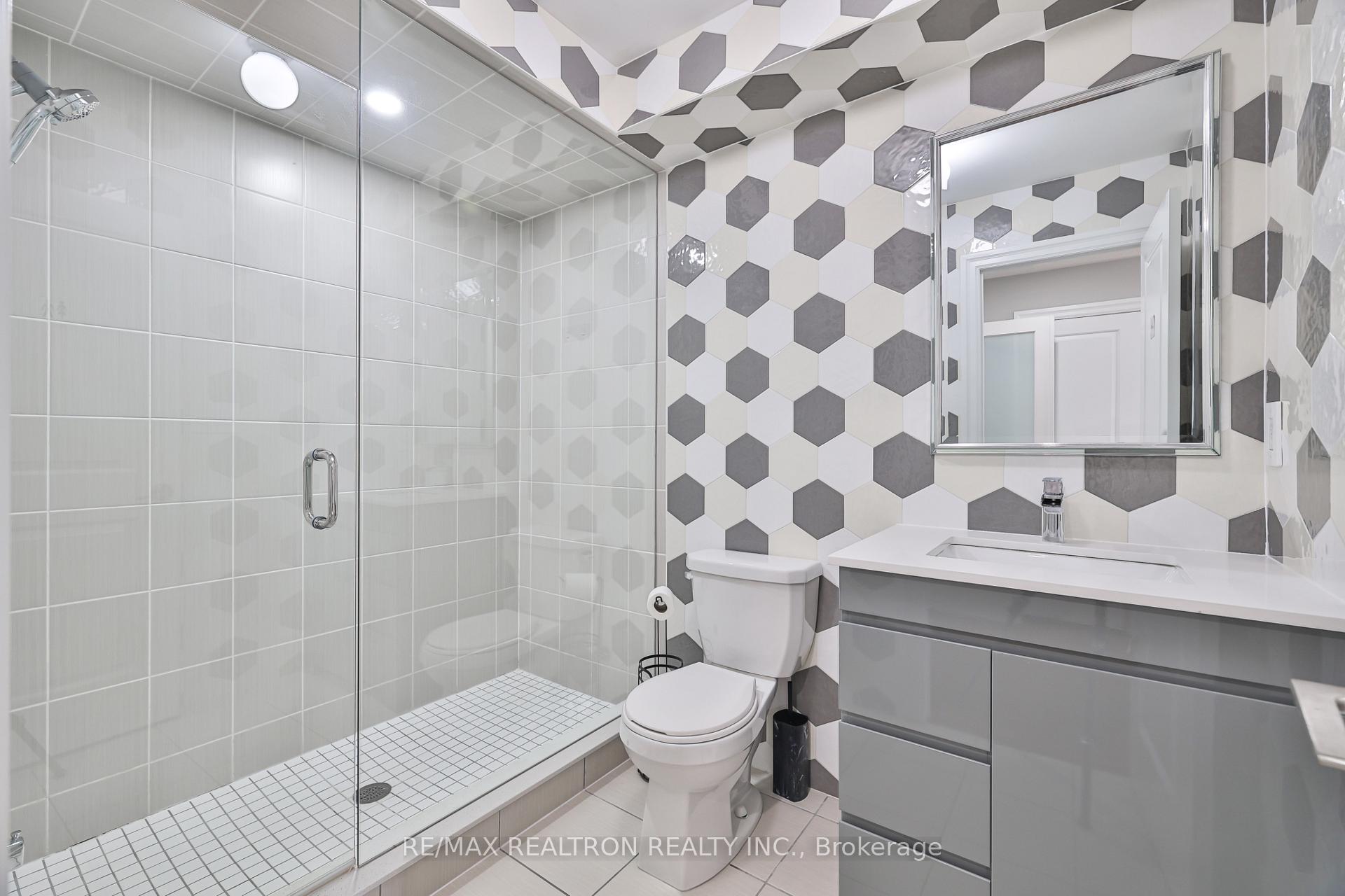 Photo 25 of 123 Golden Trail, Vaughan, Patterson — HOMEH