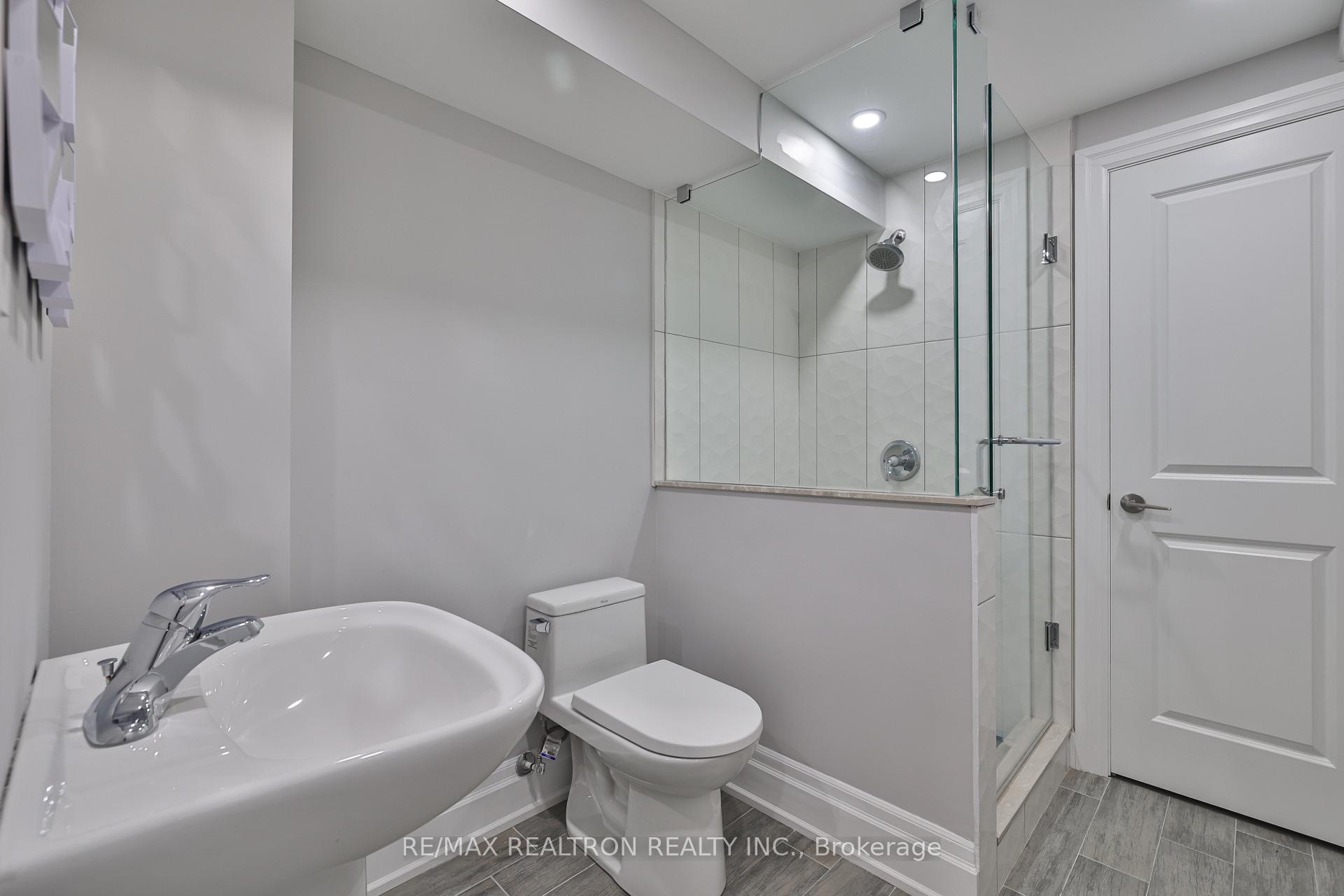 Photo 31 of 123 Golden Trail, Vaughan, Patterson — HOMEH