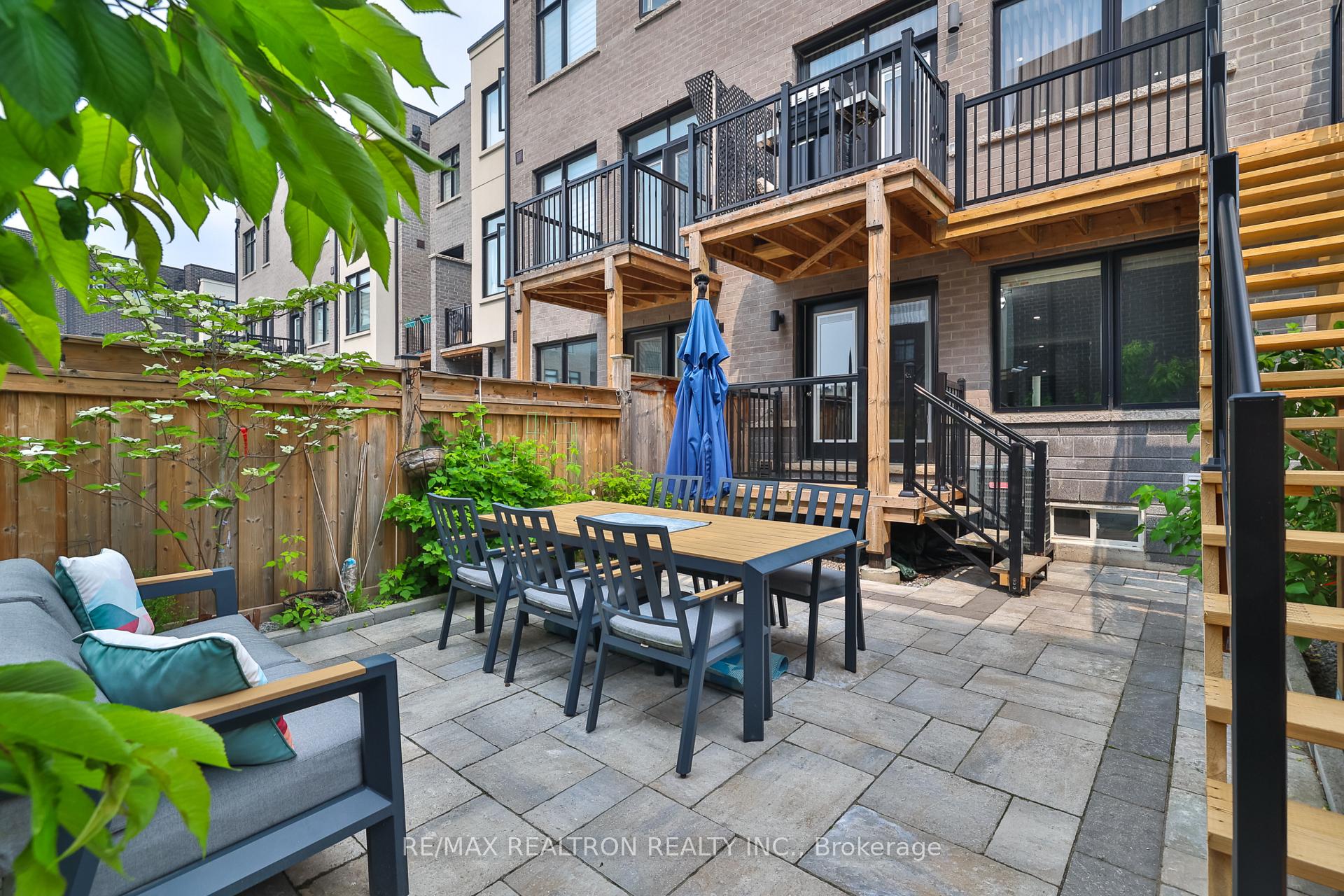 Photo 32 of 123 Golden Trail, Vaughan, Patterson — HOMEH